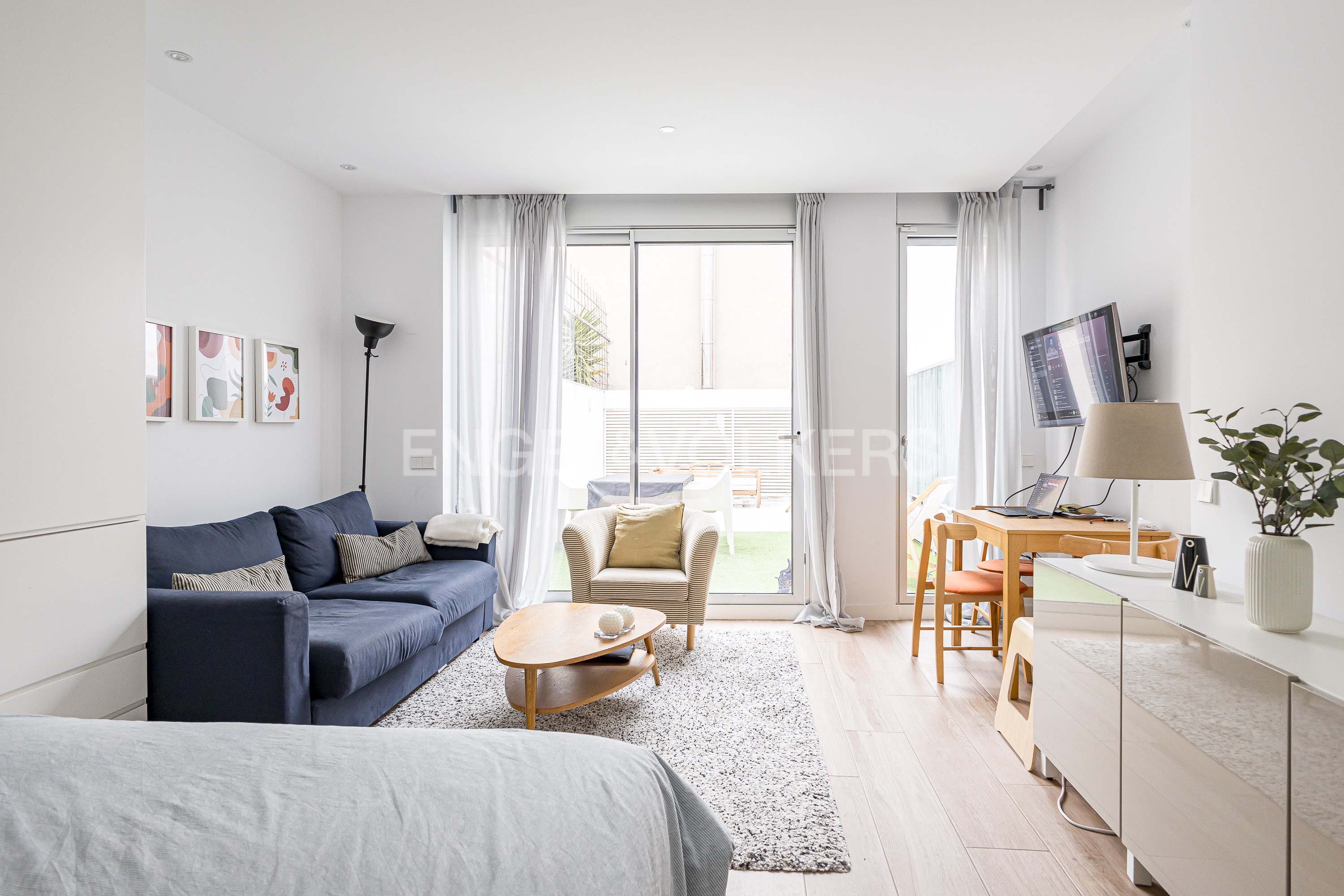 Bright Studio with terrace.