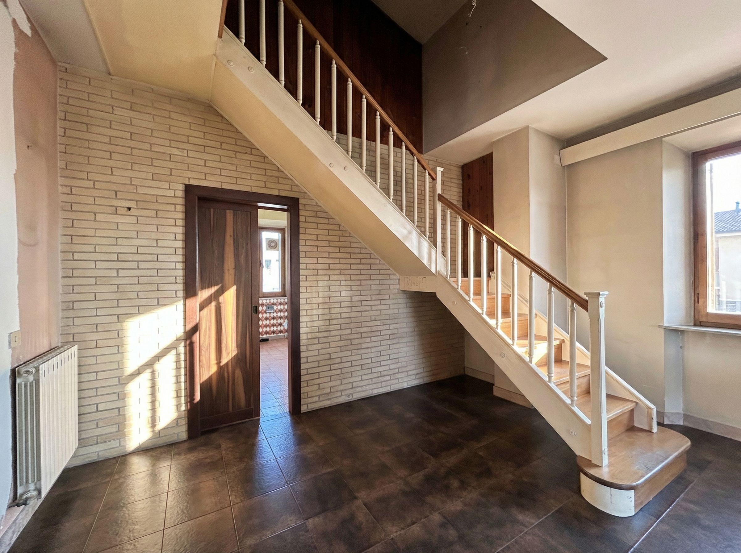 Ampio e luminoso duplex da ristrutturare