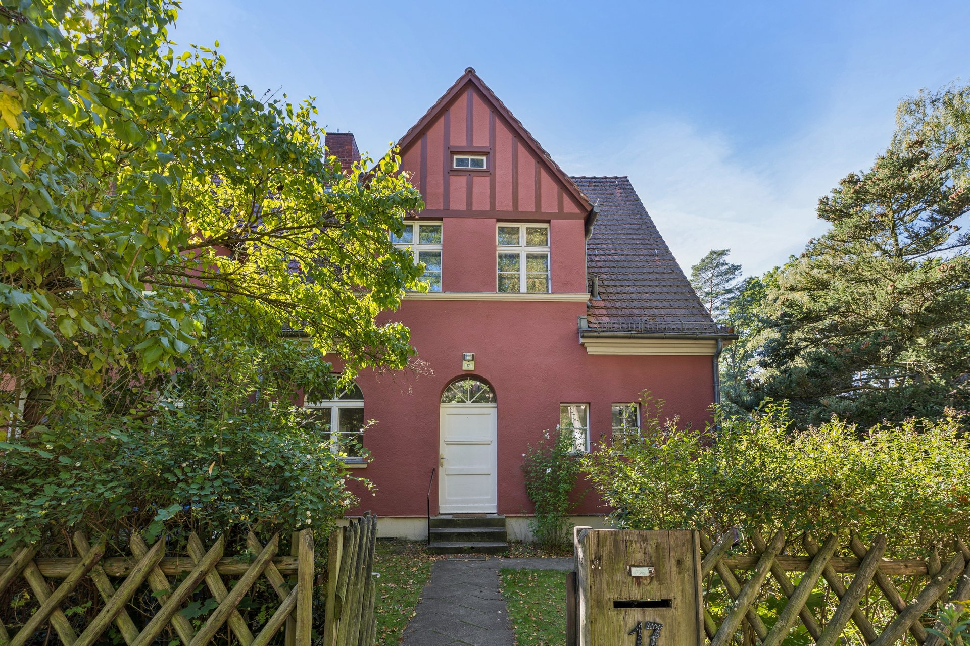 Familienparadies mit großem Garten