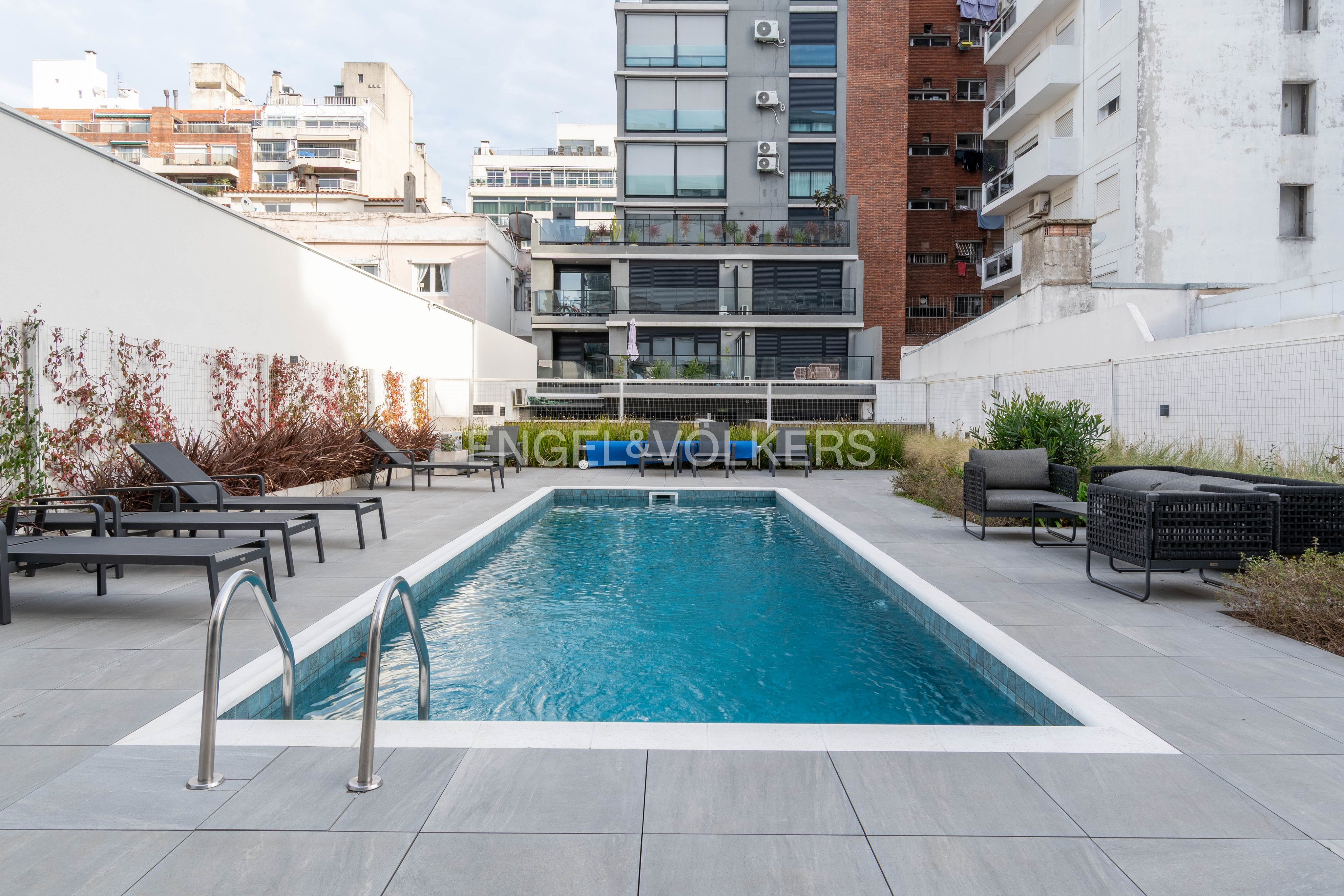 1-bedroom apartment in Punta Carretas. Garage, pool, barbecue area and gym.