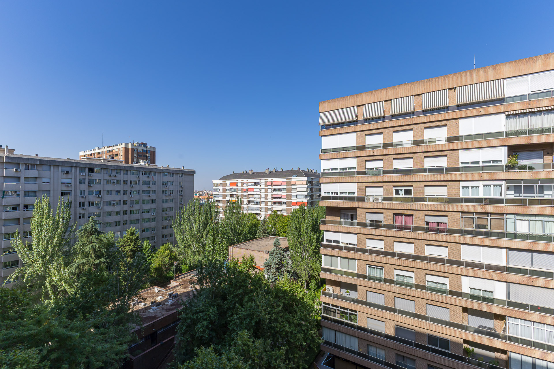 Renovated apartment in one of Madrid’s finest areas.