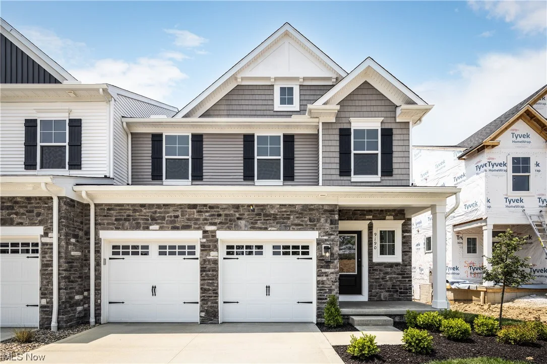 Newly Built End Unit Townhome in Broadview Heights