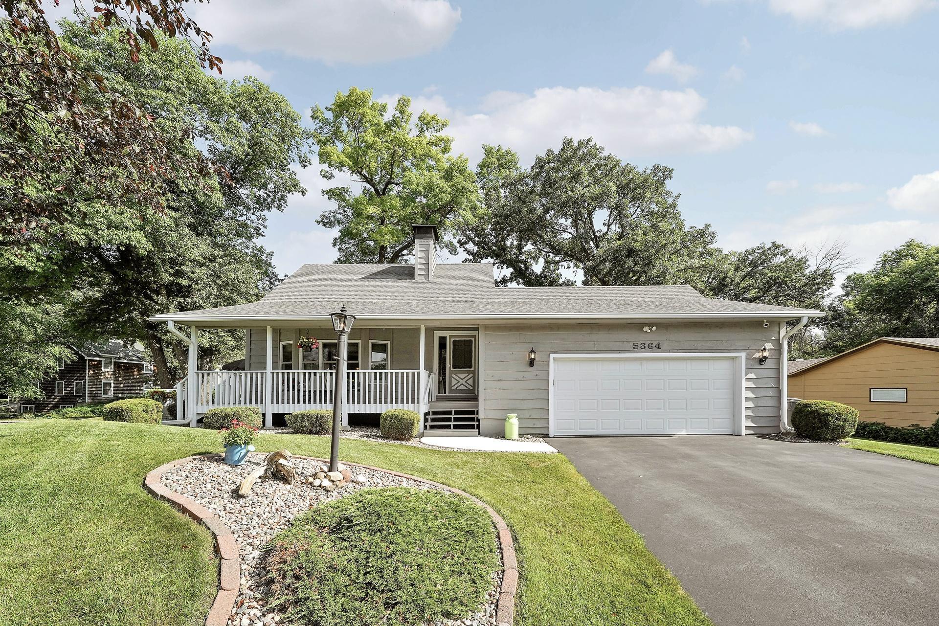 Meticulously Cared-For 3-Bed Home with Custom Bar & Patio