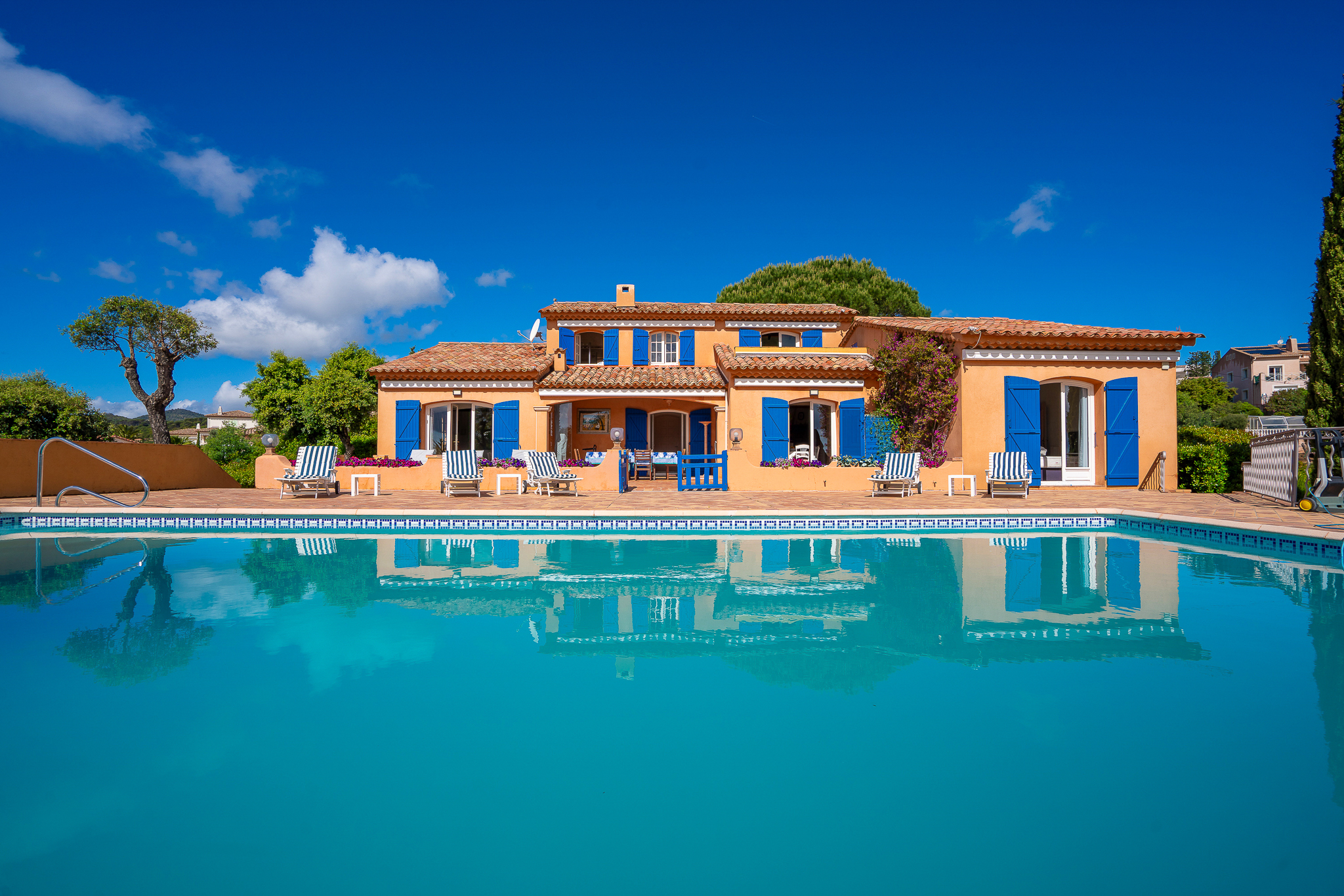 Provençal villa with panoramic sea view and terrace