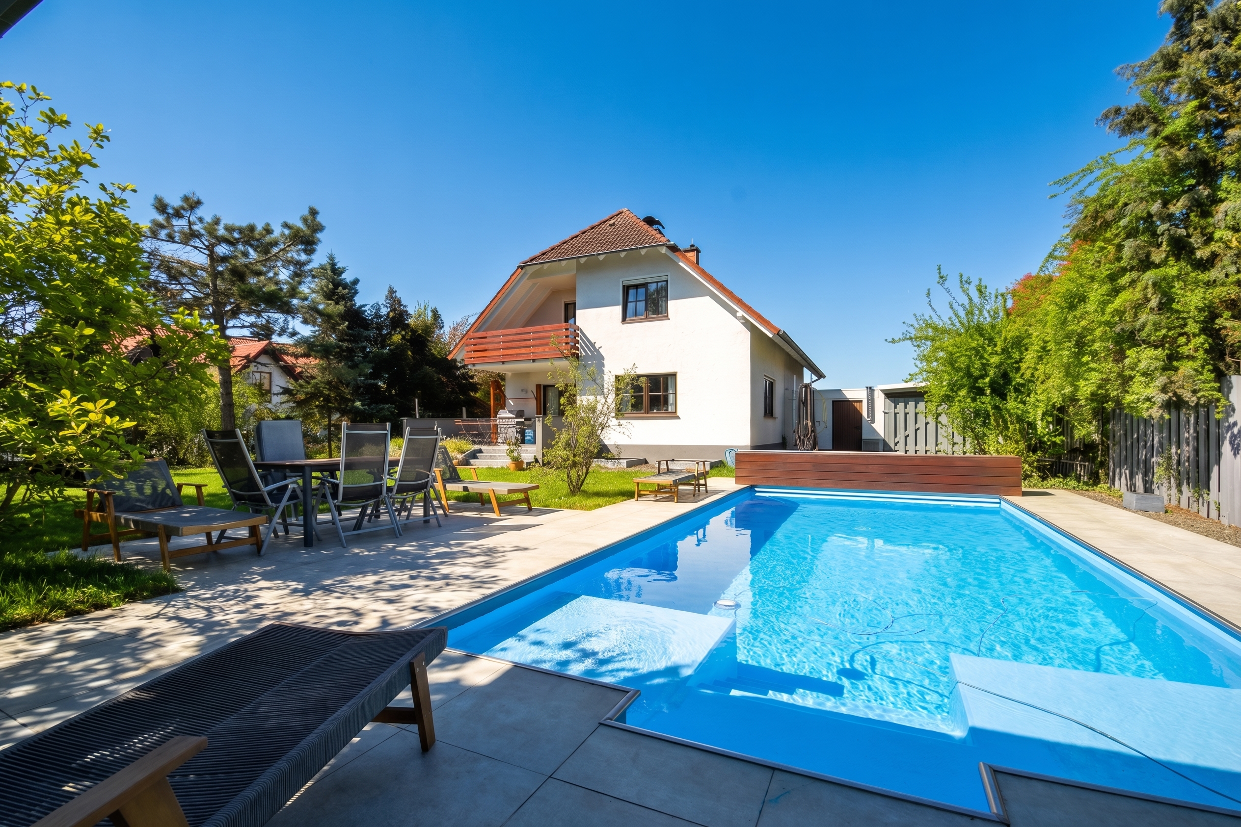 Ihr Familienparadies mit Pool, Privatsphäre und Platz fürs Leben