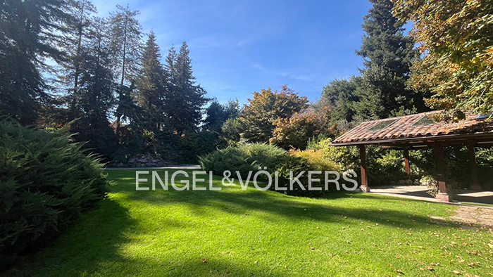 Arriendo Casa Los Domínicos Antiguo