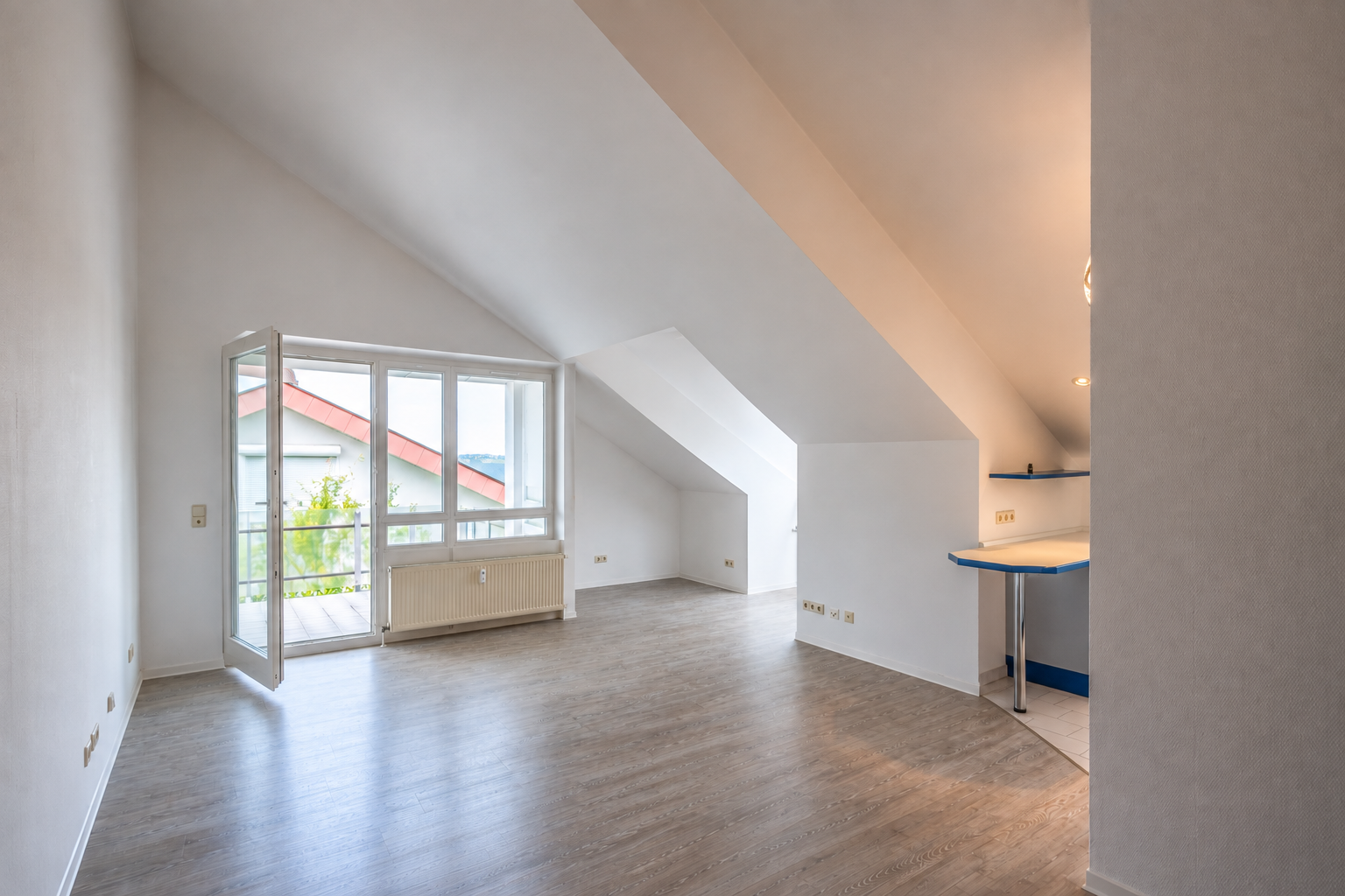 Traumwohnung mit Balkon und Tiefgaragenstellplatz in Höhenlage von Esslingen [AI-modified]