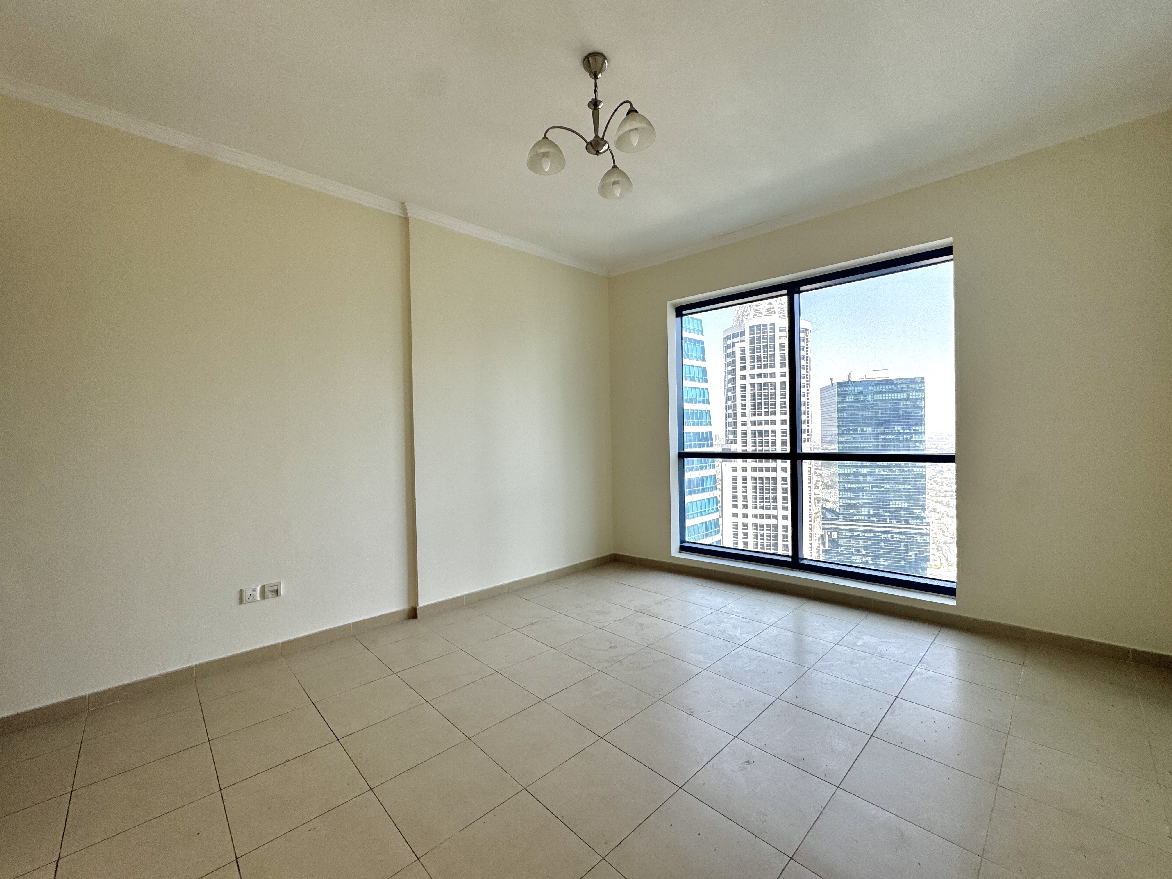 BALCONY I DUPLEX I HIGH FLOOR I LAKE VIEWS