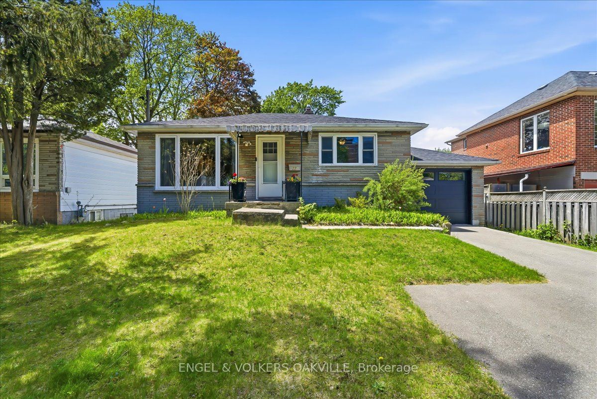 Turnkey Bungalow with Income Suite in West Hill