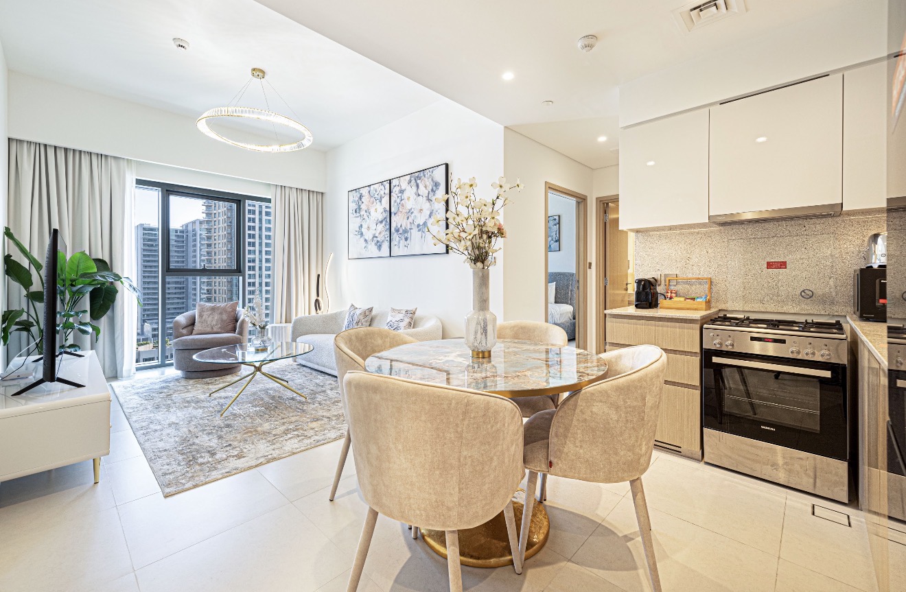 Down Town View | Fully Furnished I Vacant