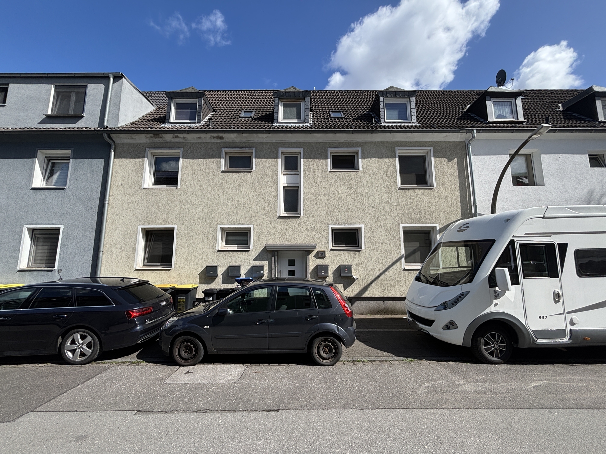 Mehrfamilienhaus