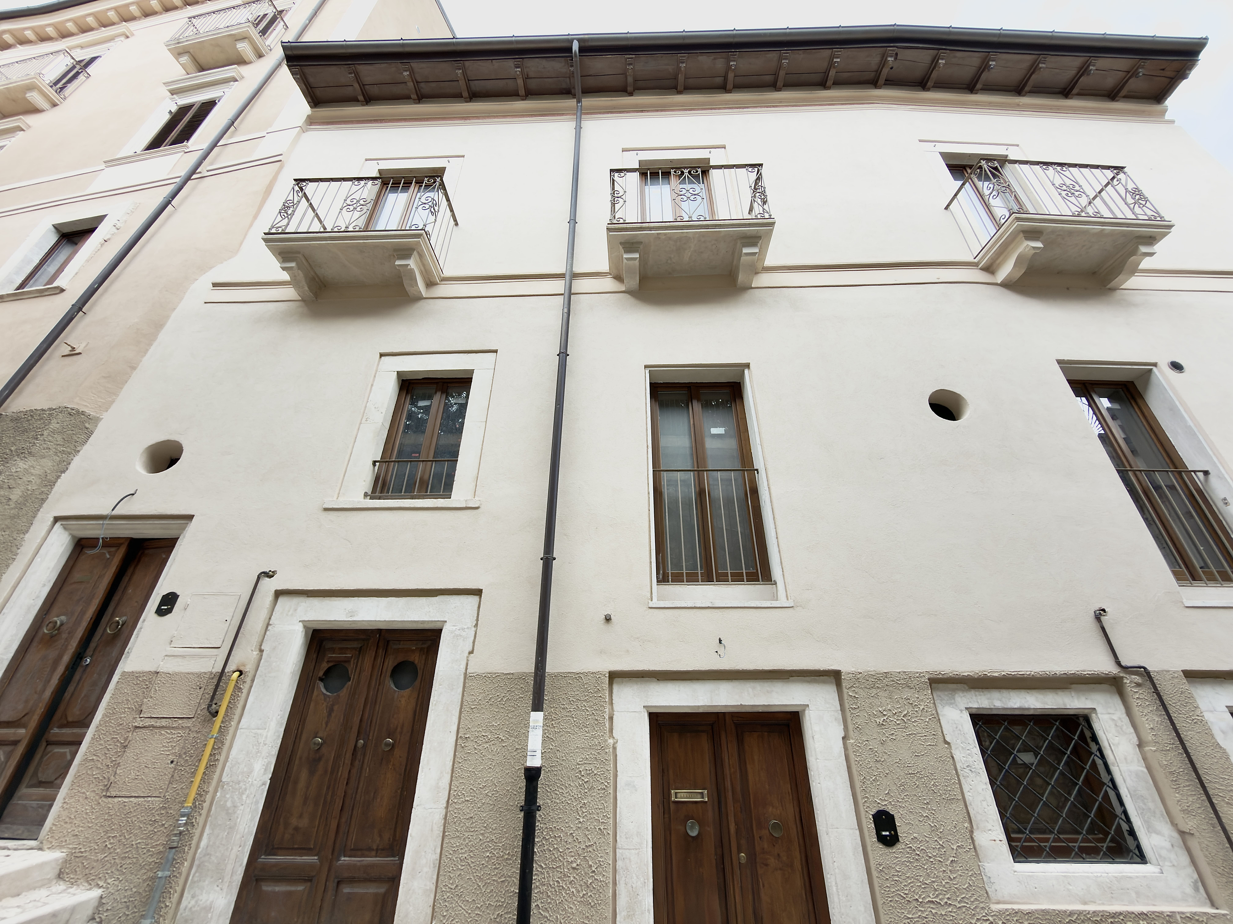 Charming home with garden in the heart of the historic center.