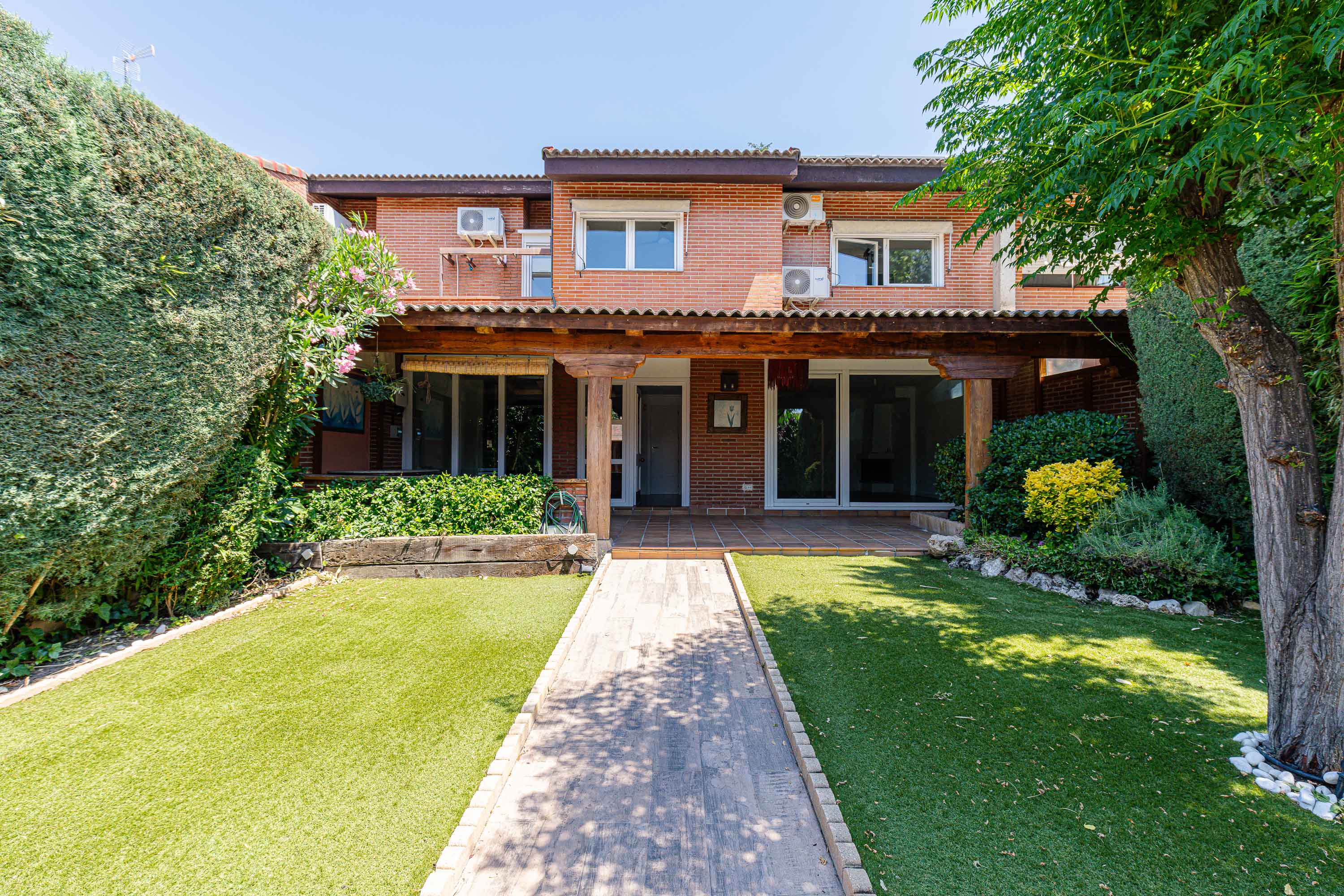 Luminoso chalet  con jardín, barbacoa y amplia terraza en Las Rozas
