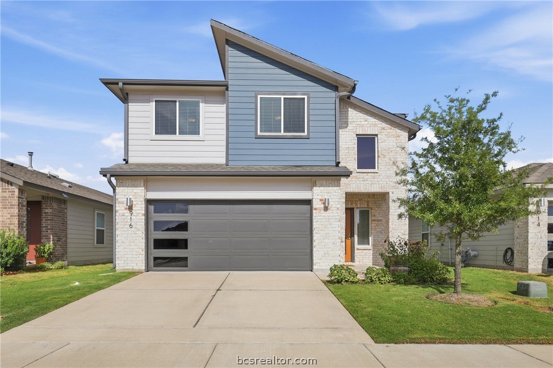 Move in now in this convenient College Station location!