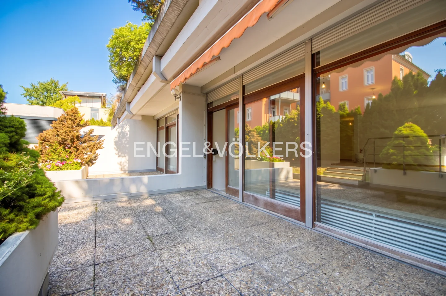 Lichtdurchflutete 3,5‑Zimmer‑Wohnung mit Terrasse und TG-Stellplatz in Innenstadtnähe - Photo 5