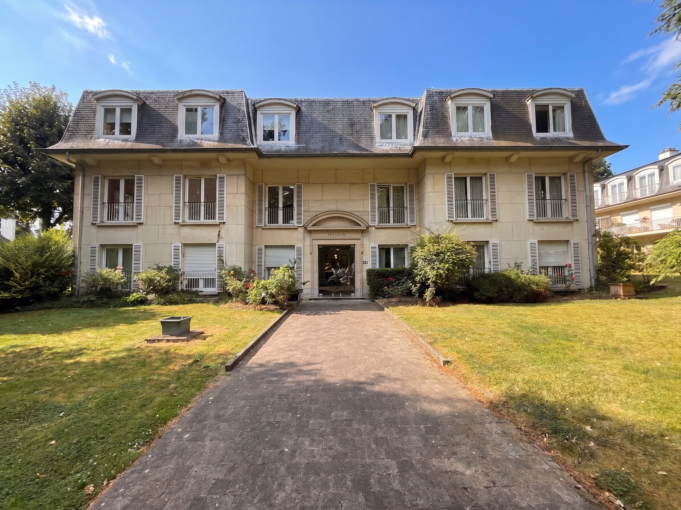 Ruim appartement met terras op het zuiden – 3 slpk.
