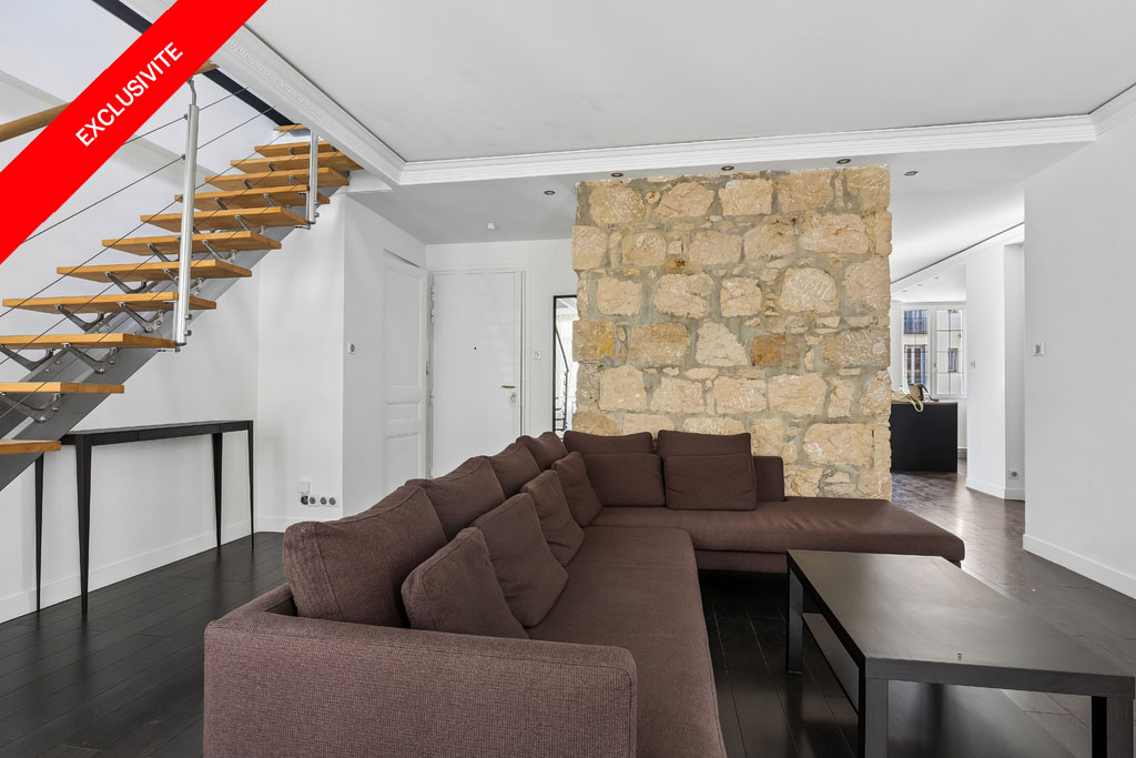 Superb duplex with balconies – Nice Port District