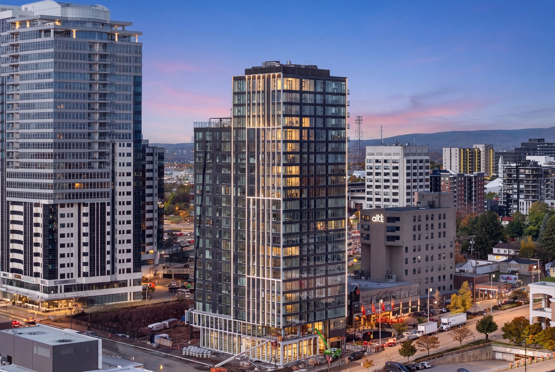 Experience Panoramic Quebec City Views and Prestige