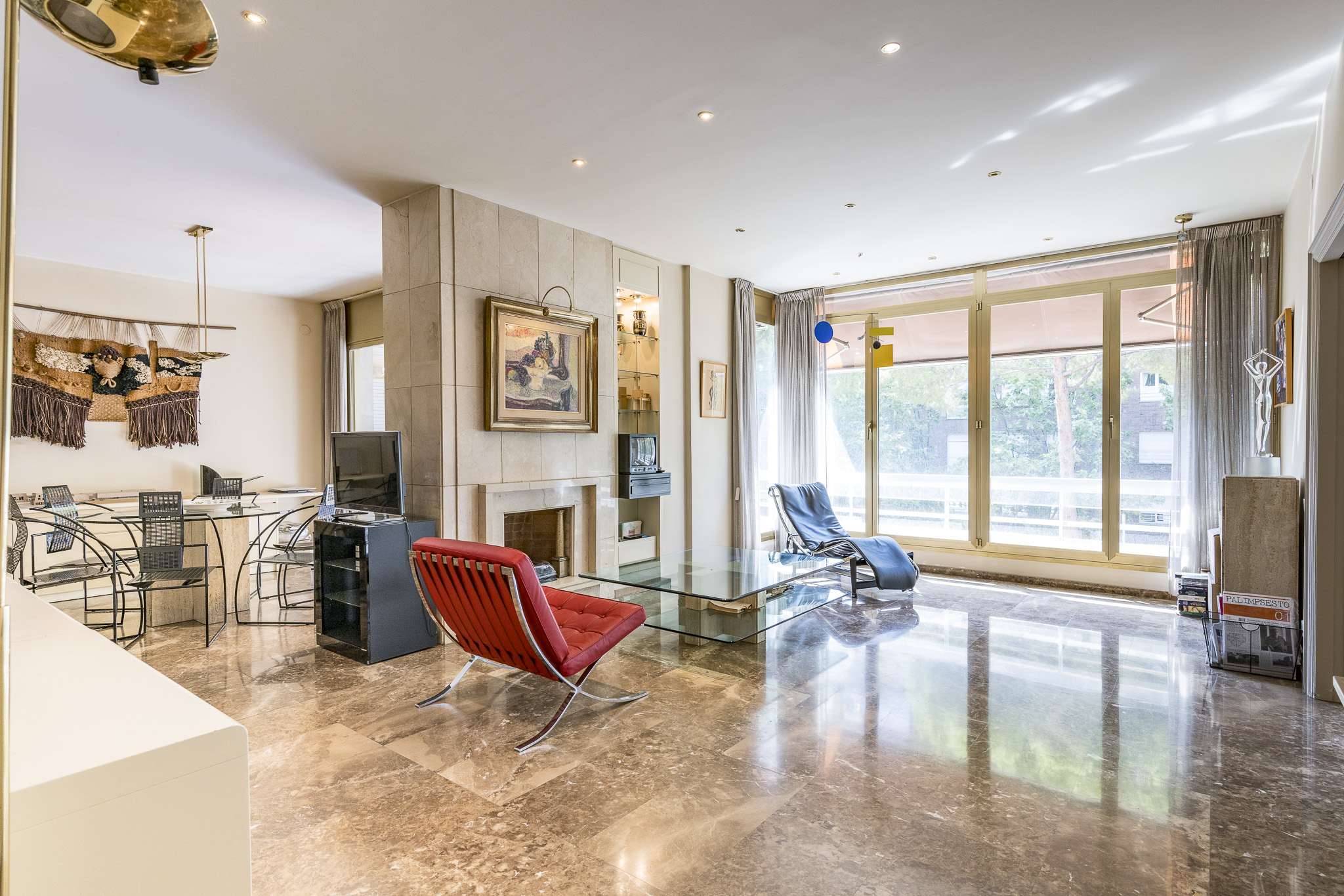 Exclusive apartment with terrace, pool, and double garage on Doctor Ferran Street (Sarrià/Pedralbes)