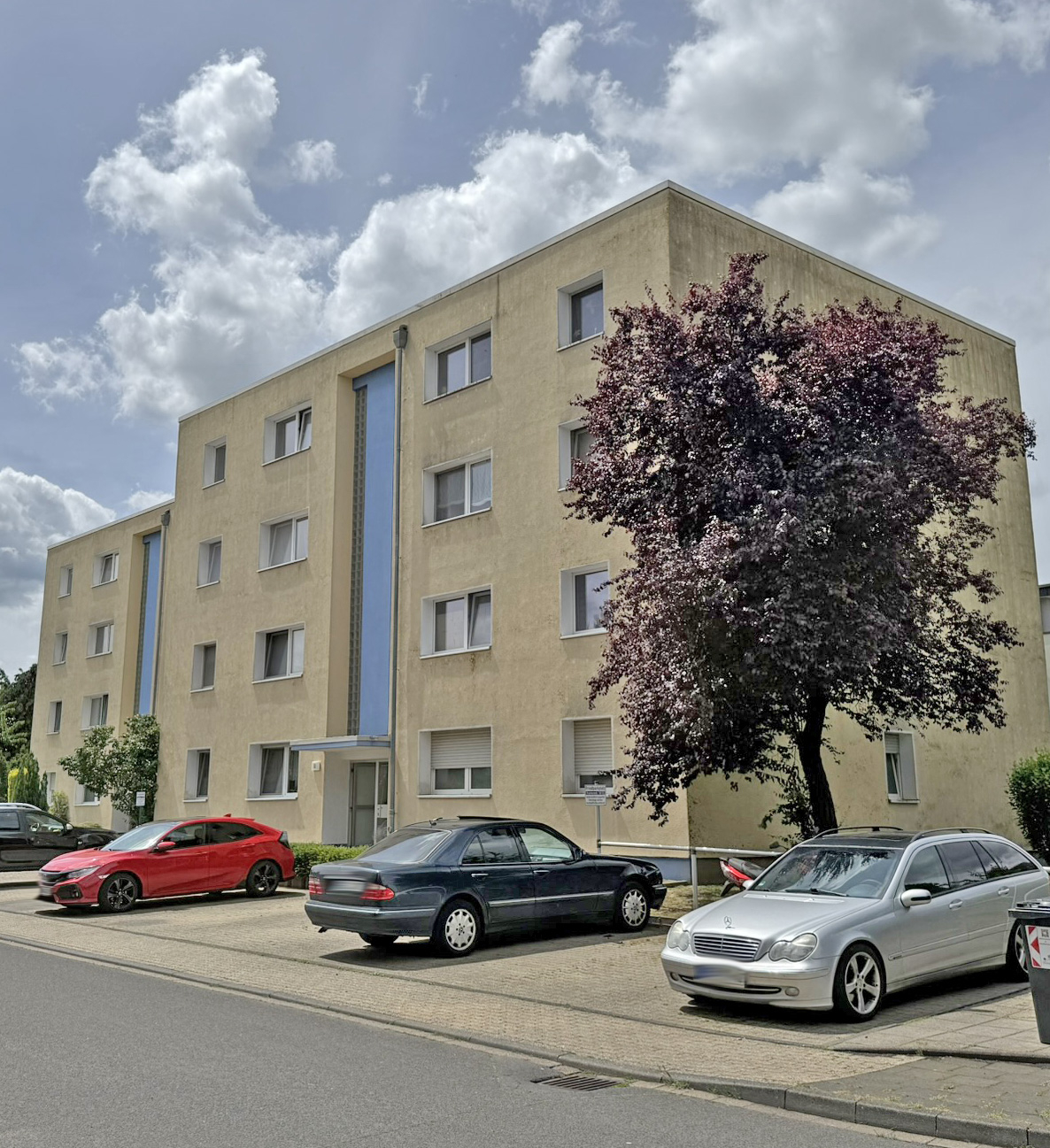 Mehrfamilienhaus