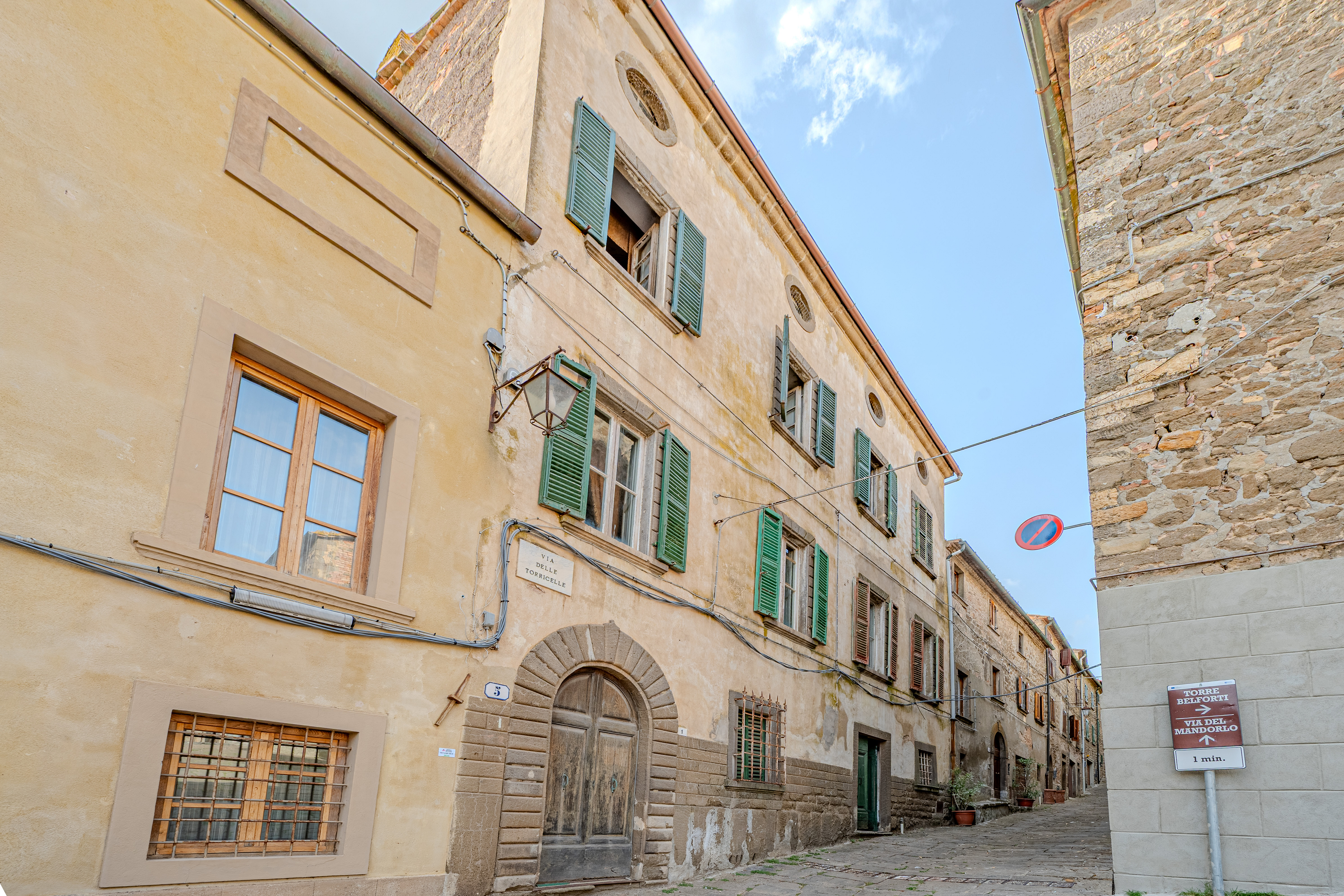 Charming historic palazzo in the heart of Montecatini Val di Cecina