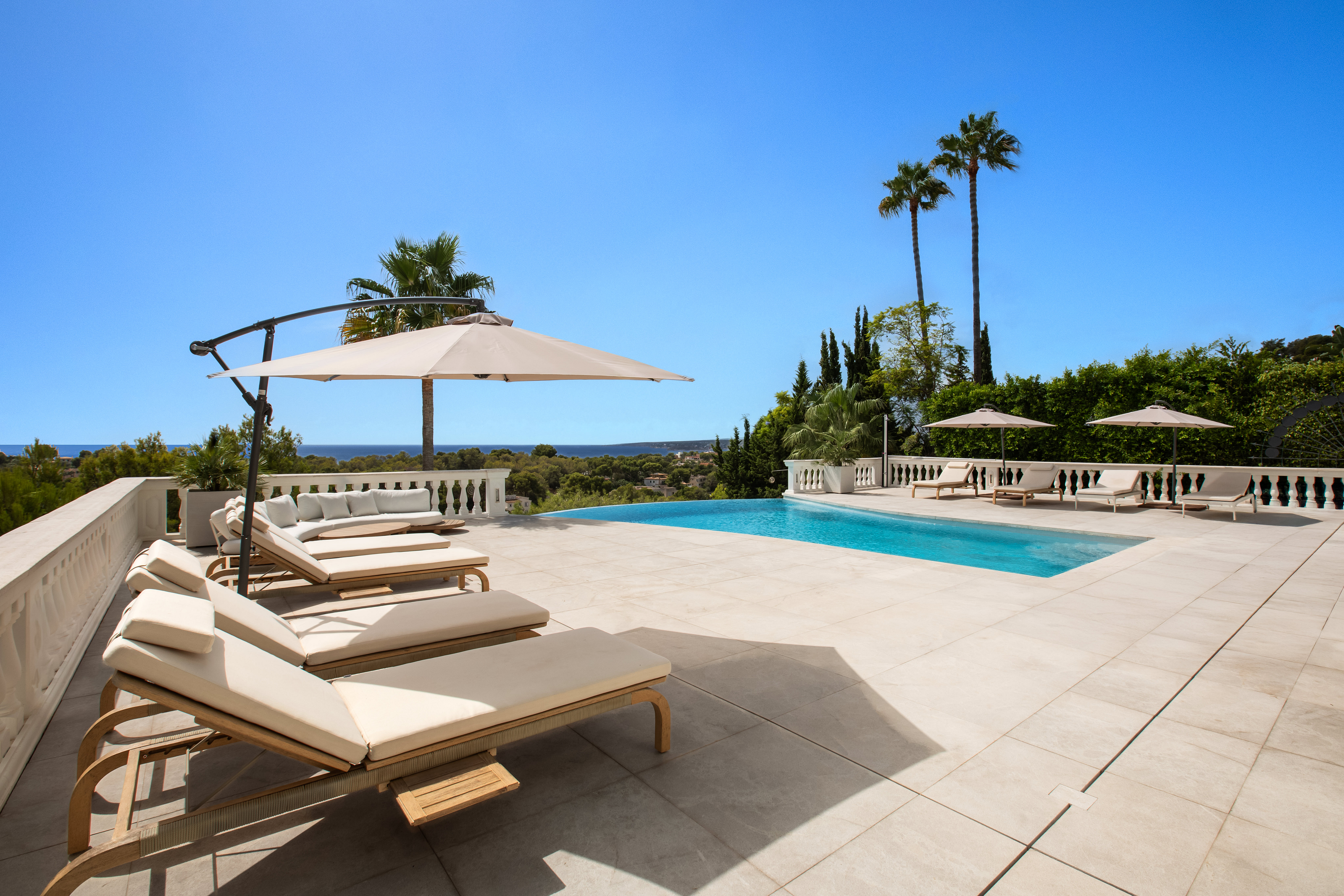 Elegant sea view villa in Anchorage Hill, Bendinat