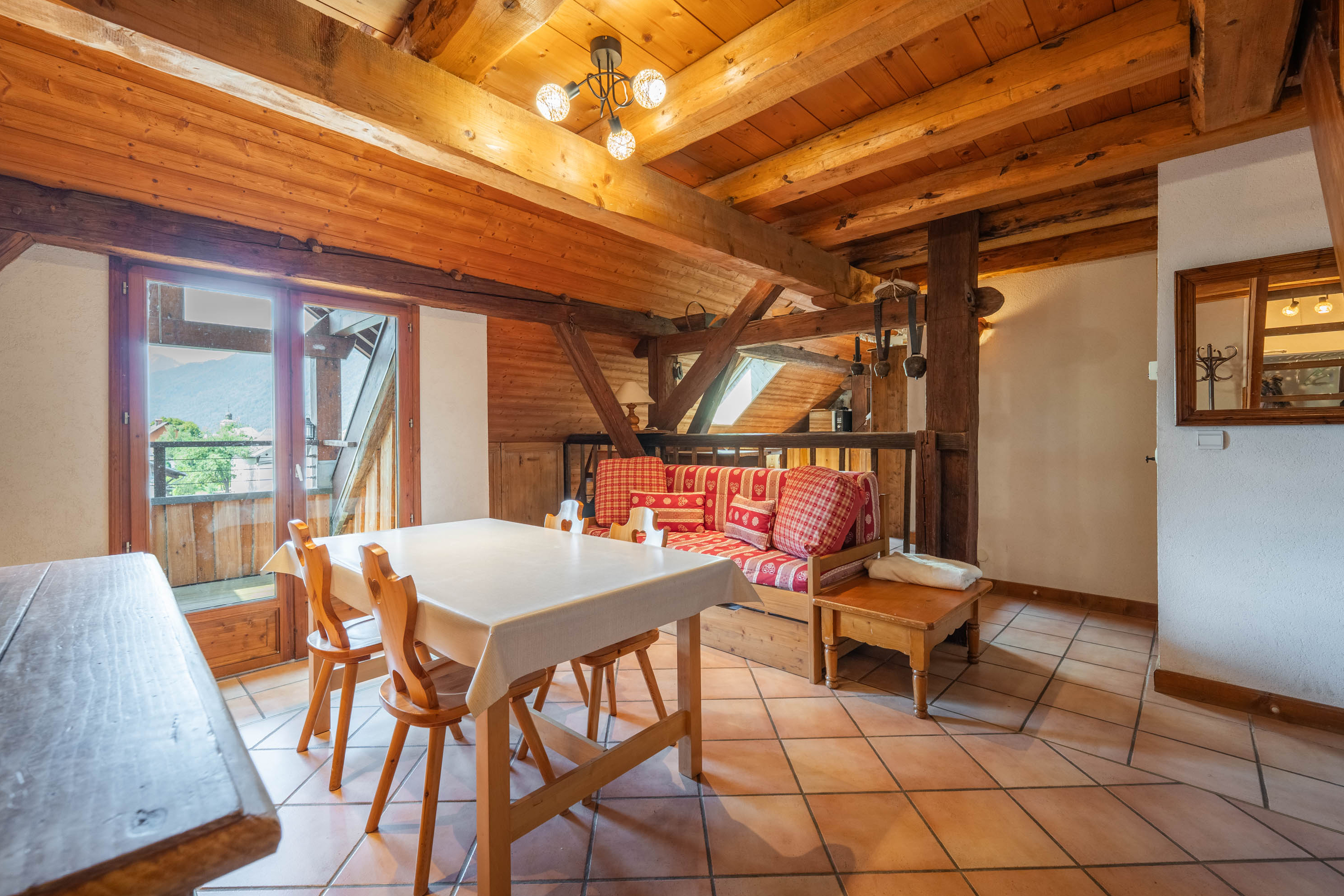 Beautiful duplex apartment in the heart of the village of Morillon
