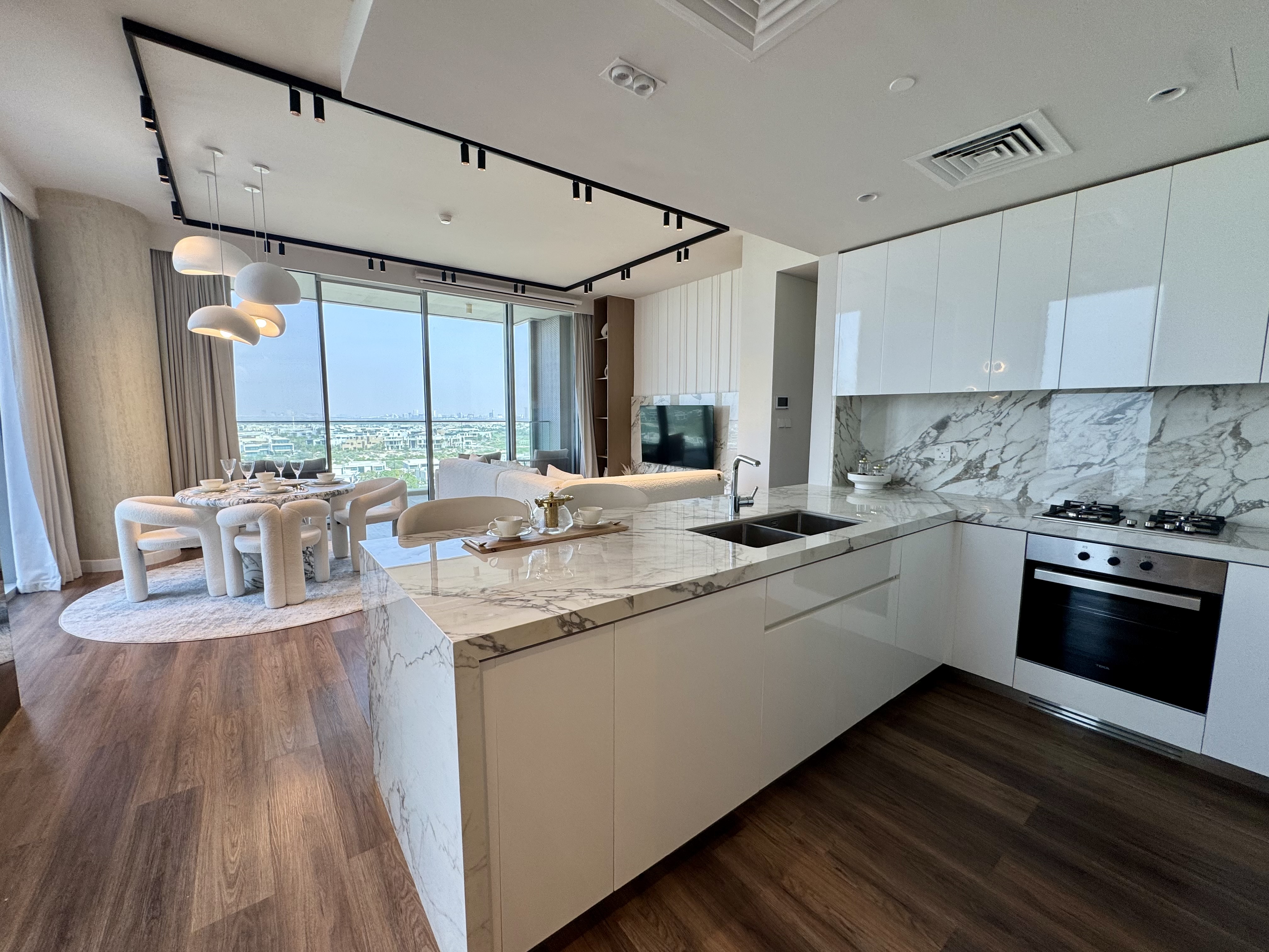 Luxurious Furniture | Upgraded | Golf Views
