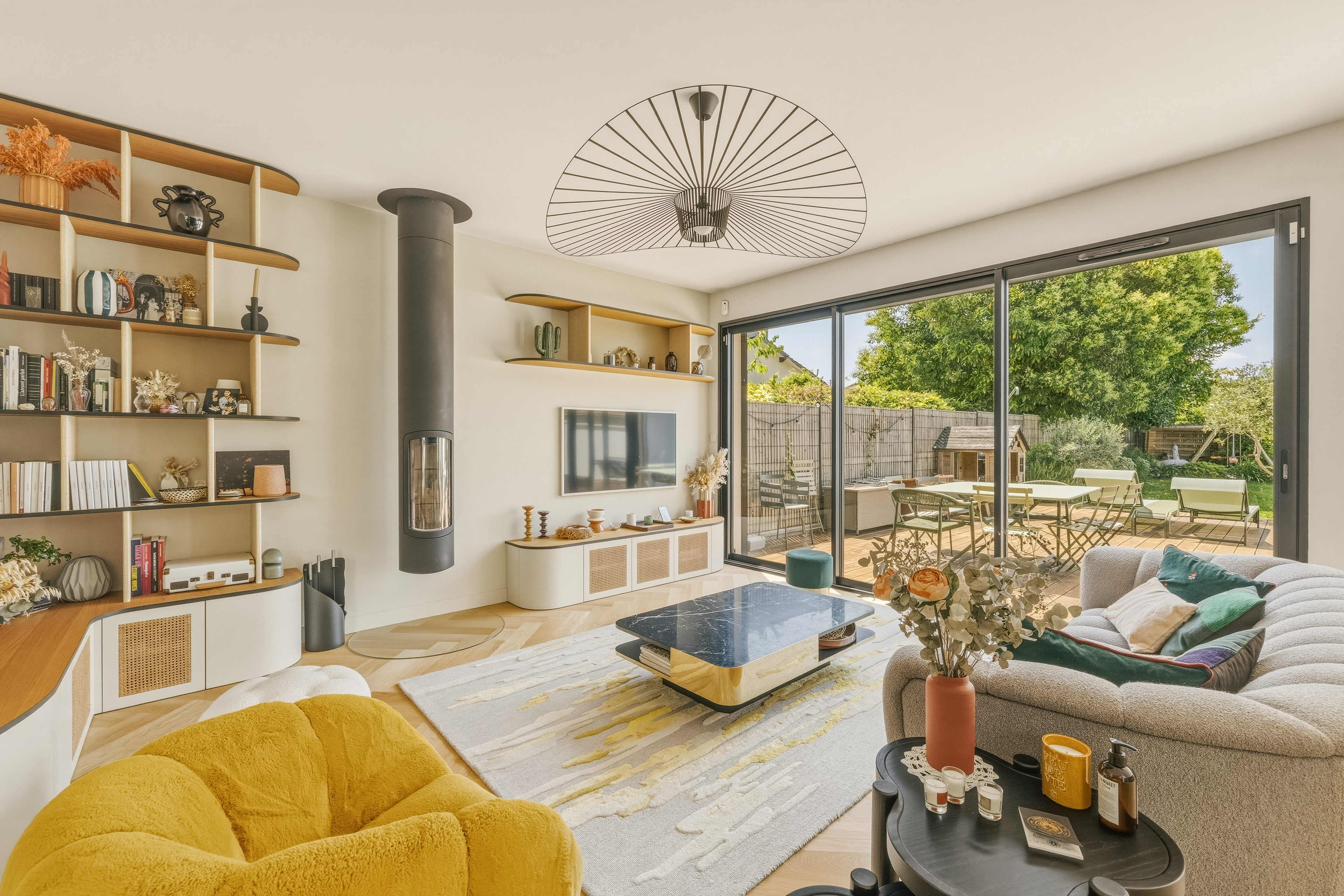 Zentrum von Pessac – Elegante, moderne Villa mit Swimmingpool und Garage