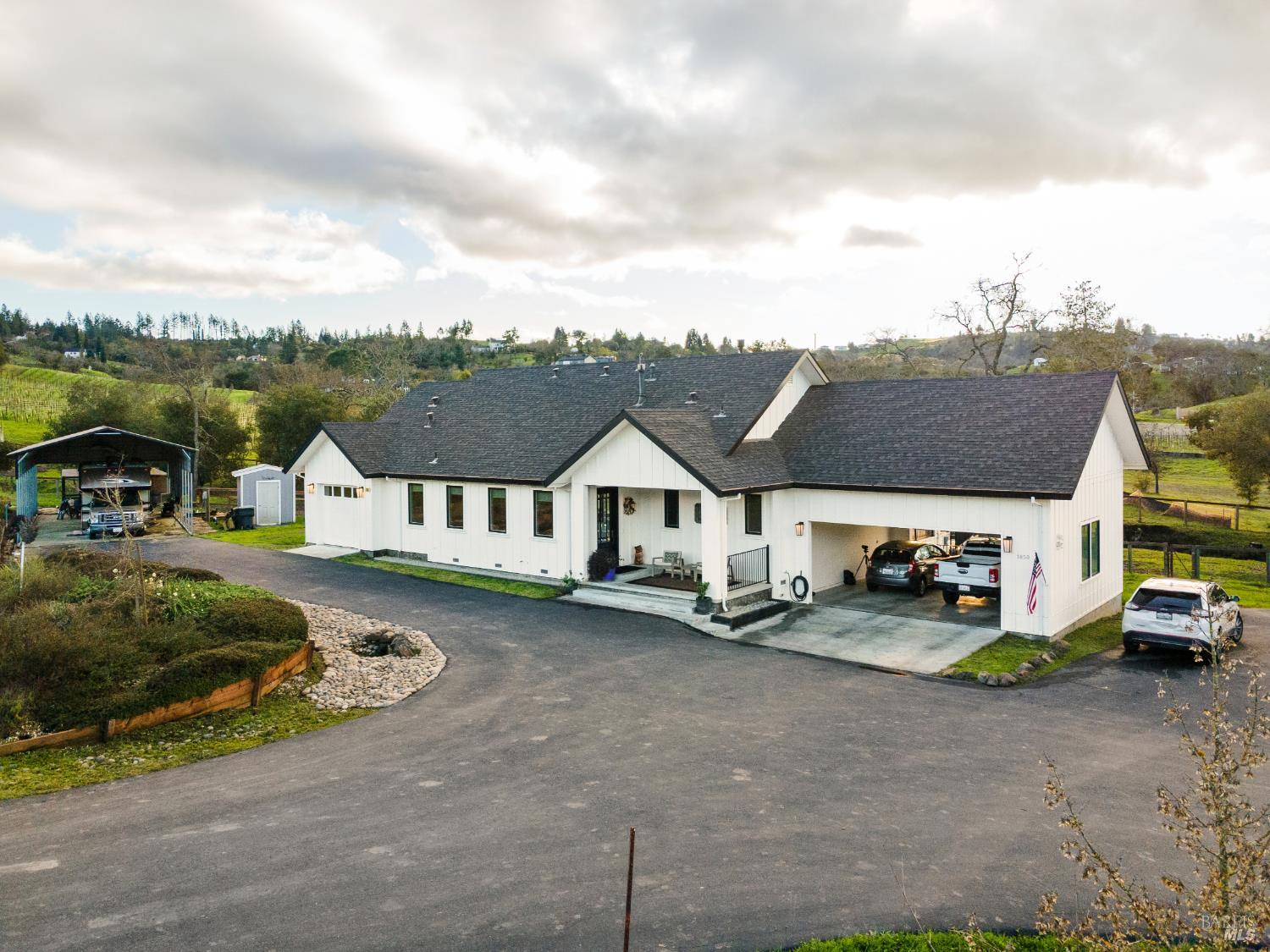 Rare Riebli Valley Dual Homes on ±6 AG-Zoned Acres