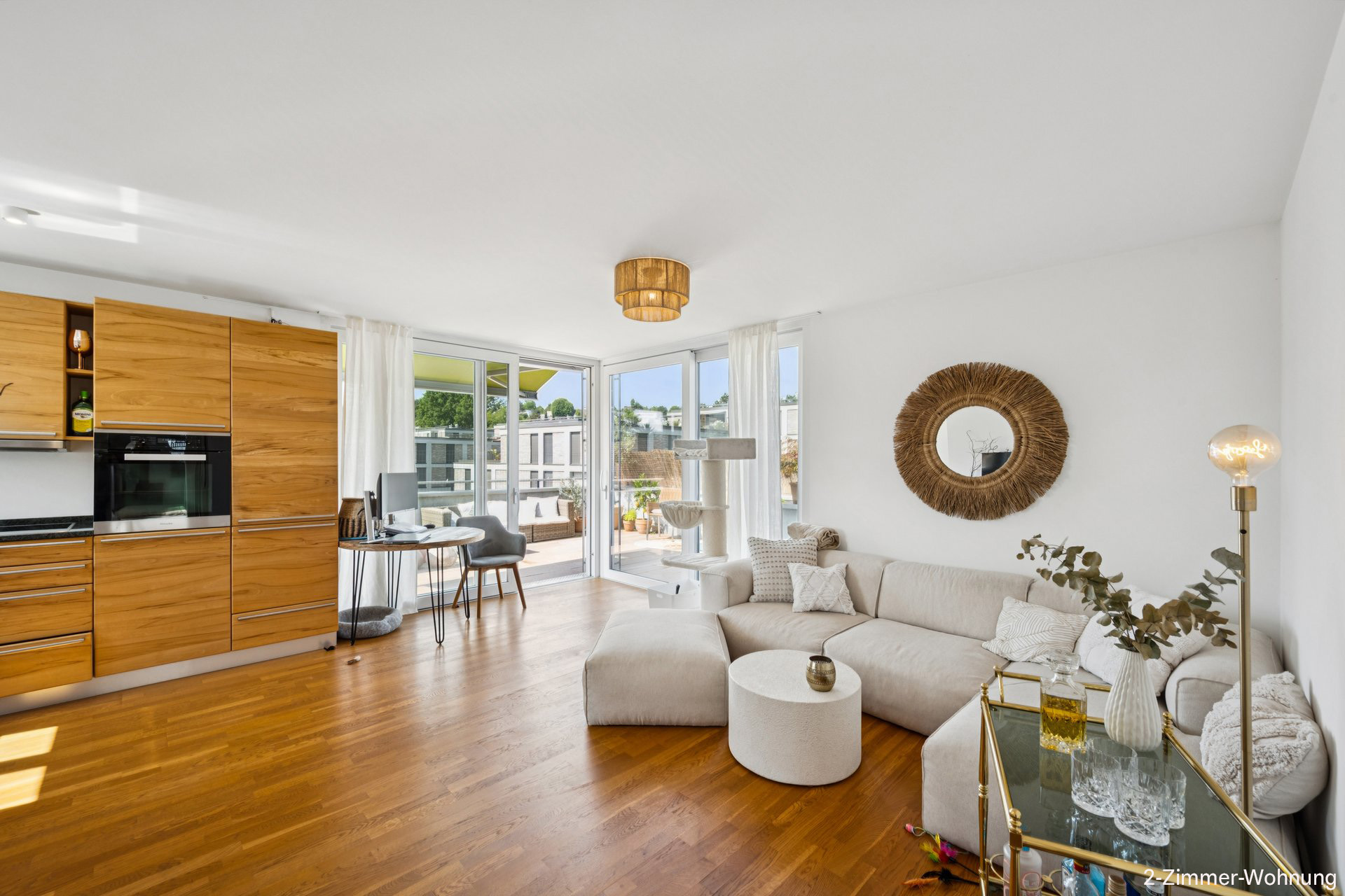 Flexible maisonette flat with a sunny roof terrace (wheelchair accessible)