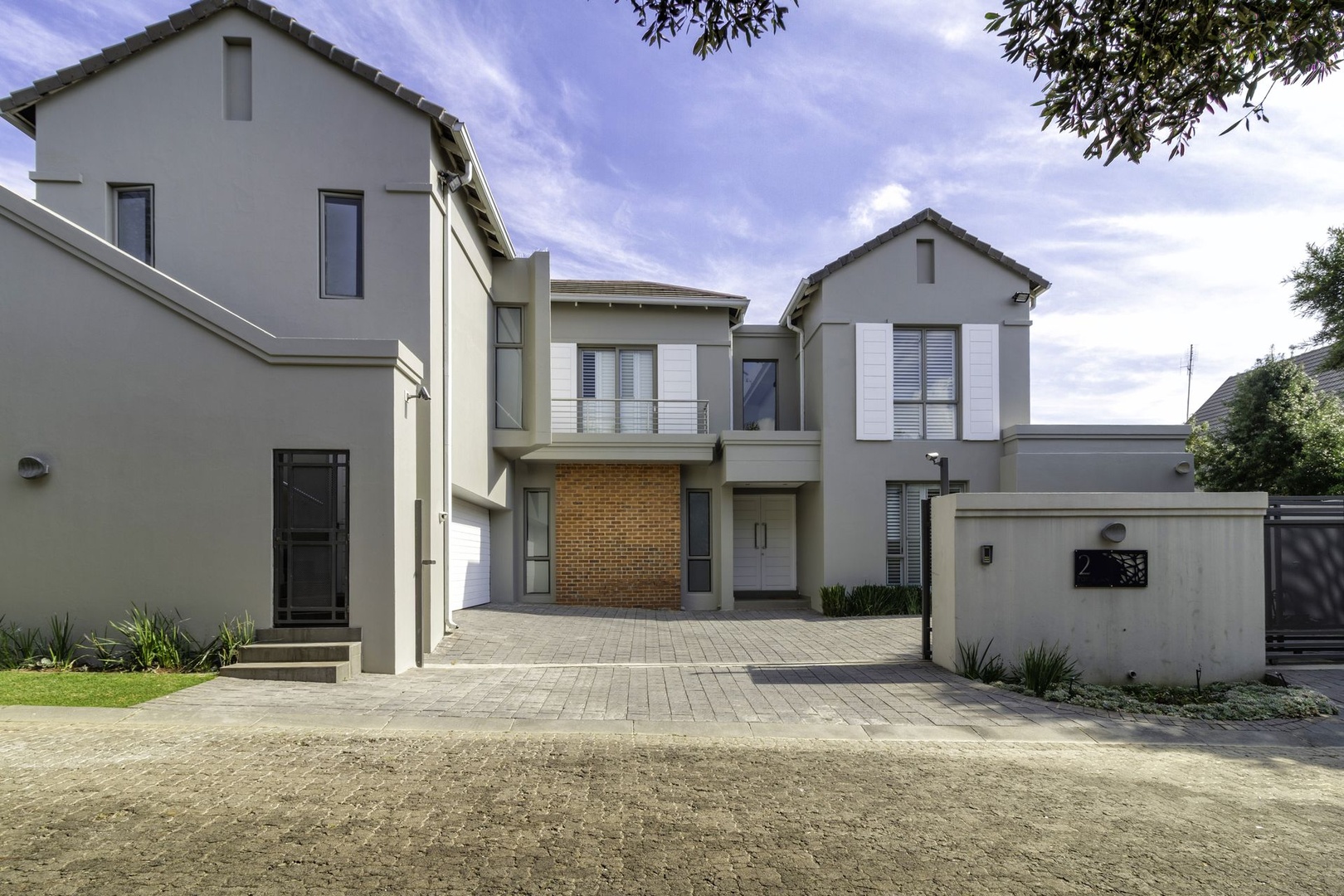 Luxe amenities in the heart of Senderwood
