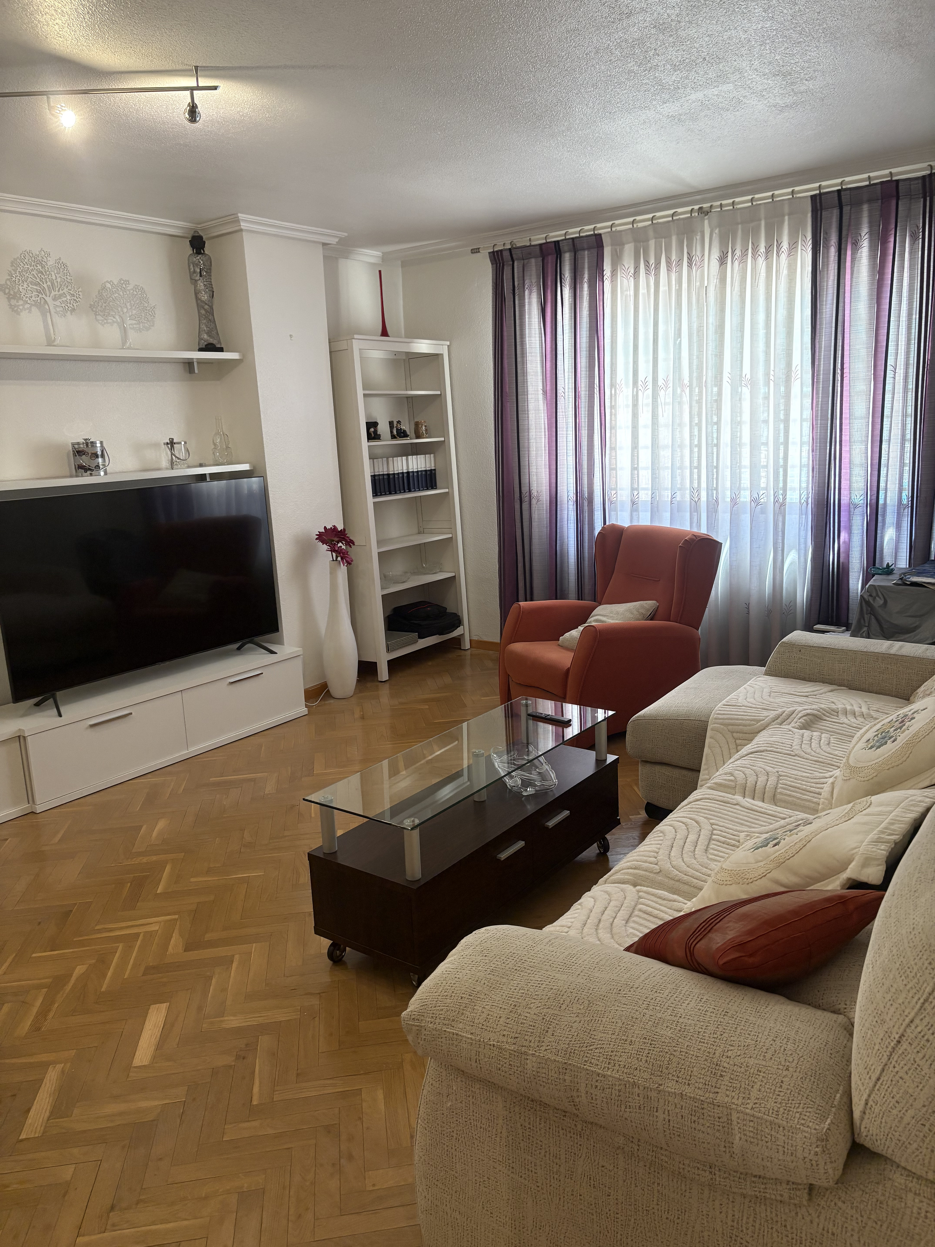 Amplia vivienda con piscina y garaje en Valdemoro