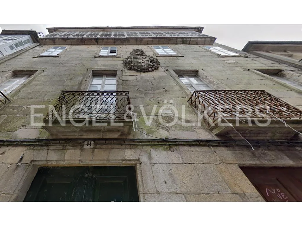 Engel&Völkers verkauft ein historisches Gebäude in Algalia de Arriba, das als Wohnhaus oder Universitätsresidenz genutzt werden kann