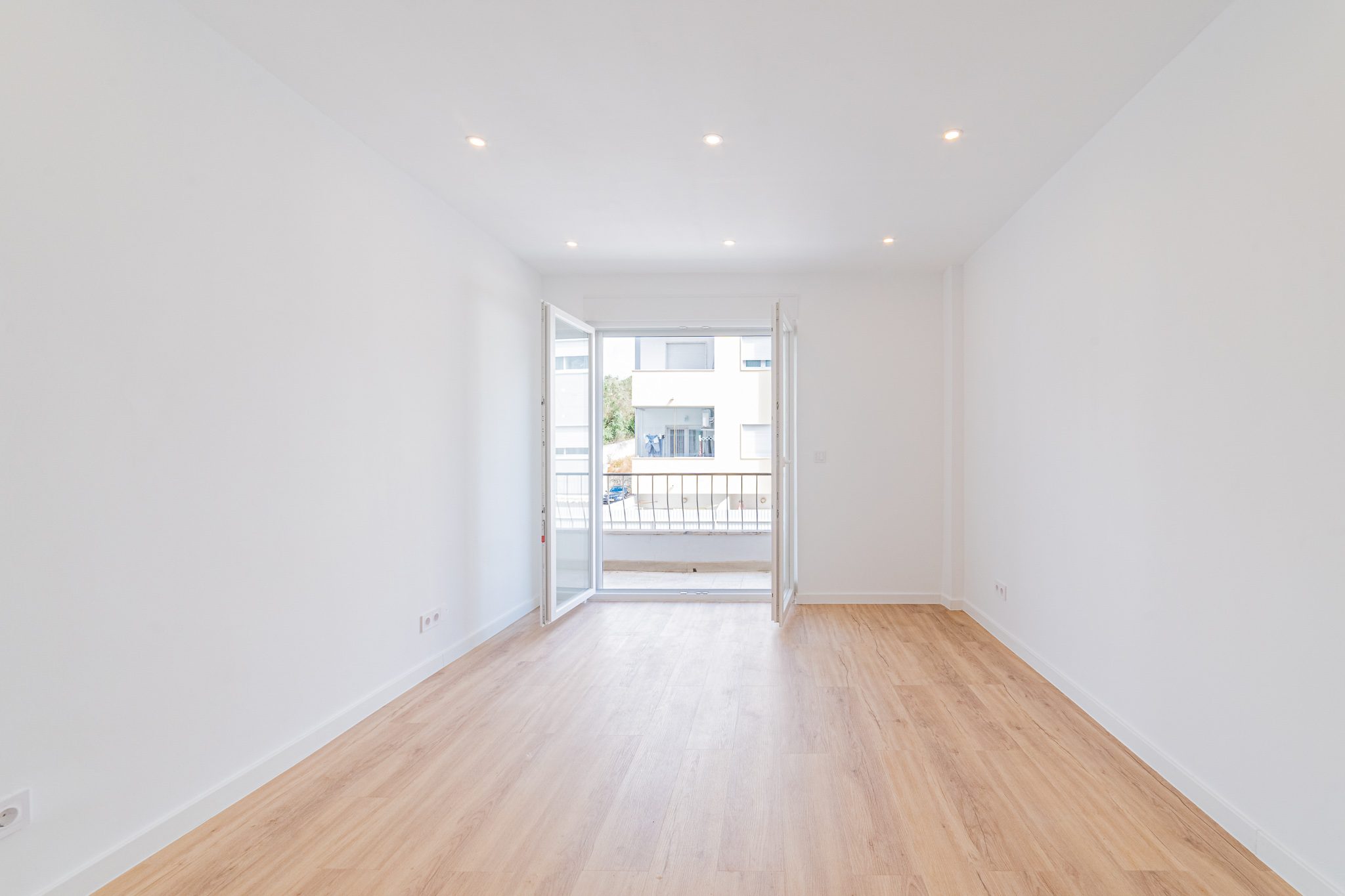 Renovated 3-bedroom with 3 balconies