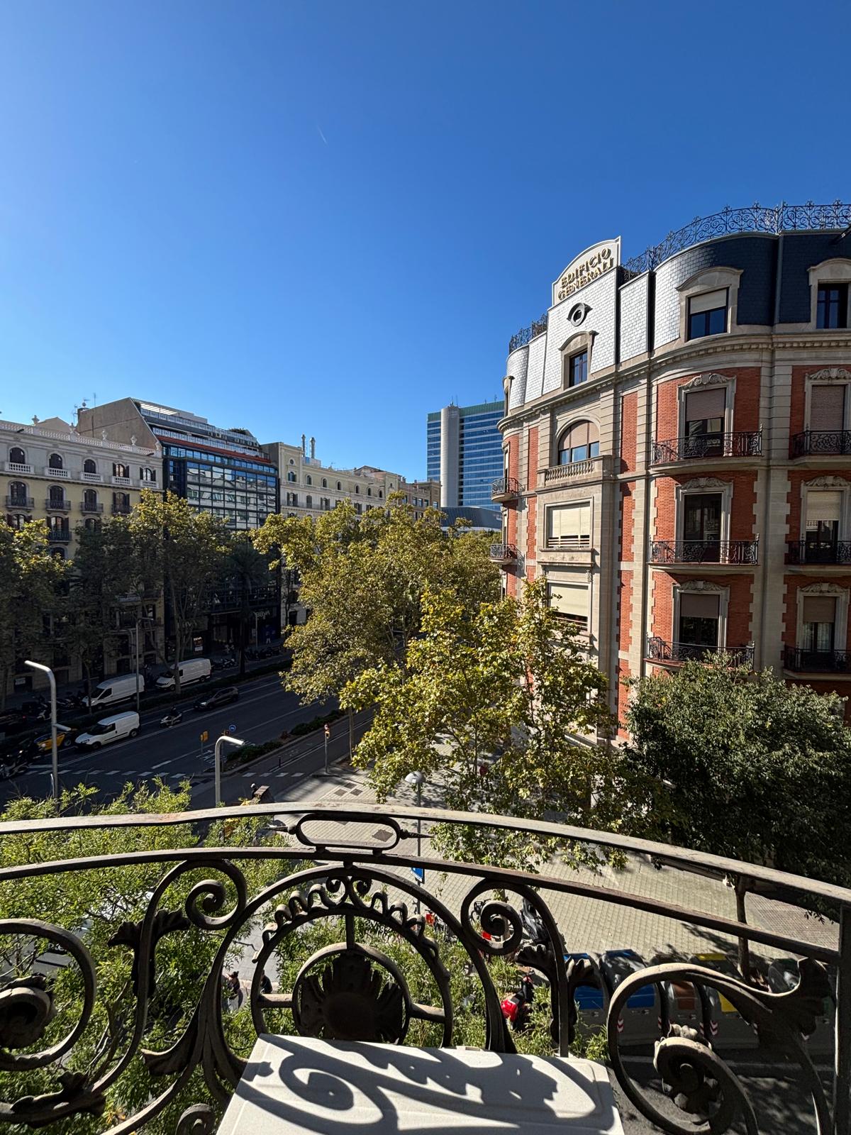 Majestic long-term rental apartment on Diagonal Avenue