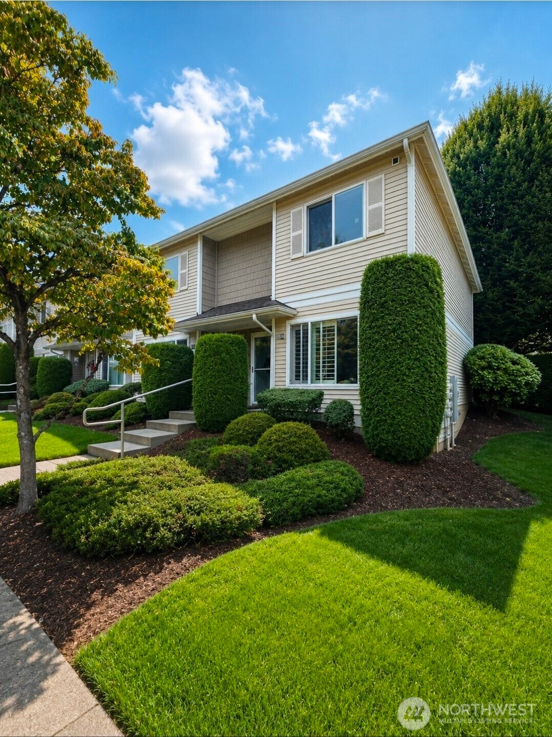 Private End-Unit Living, Perfectly Positioned