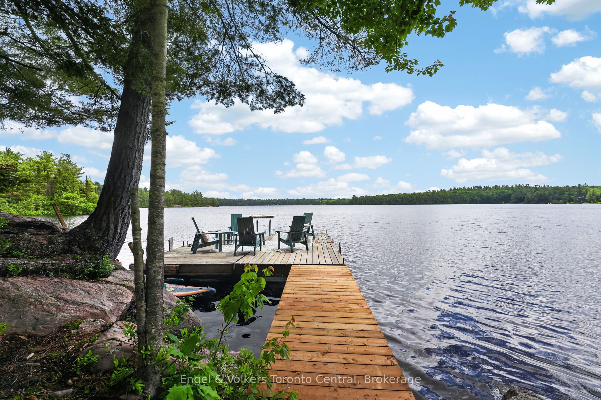 A Year-Round Sanctuary On Manitouwaba Lake
