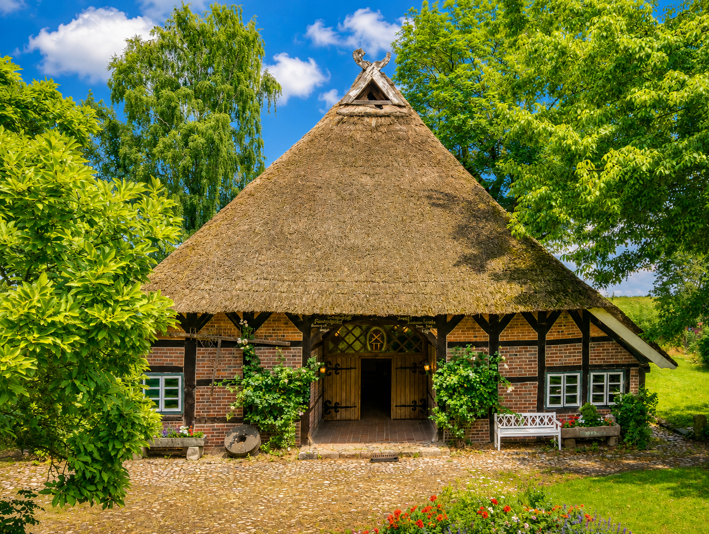 Historisches Gebäudeensemble von vier Fachwerkhäusern direkt am Deich mit freiem Blick auf das Elbvorland!