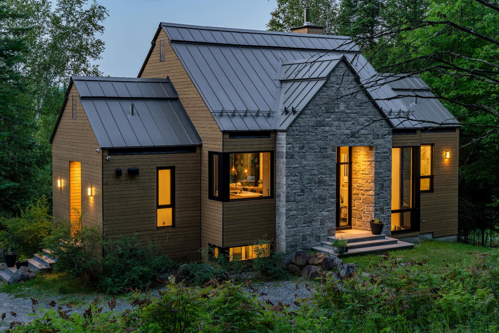QUARTIER 8, Mont-Tremblant -  Privacy, Views & Prestige