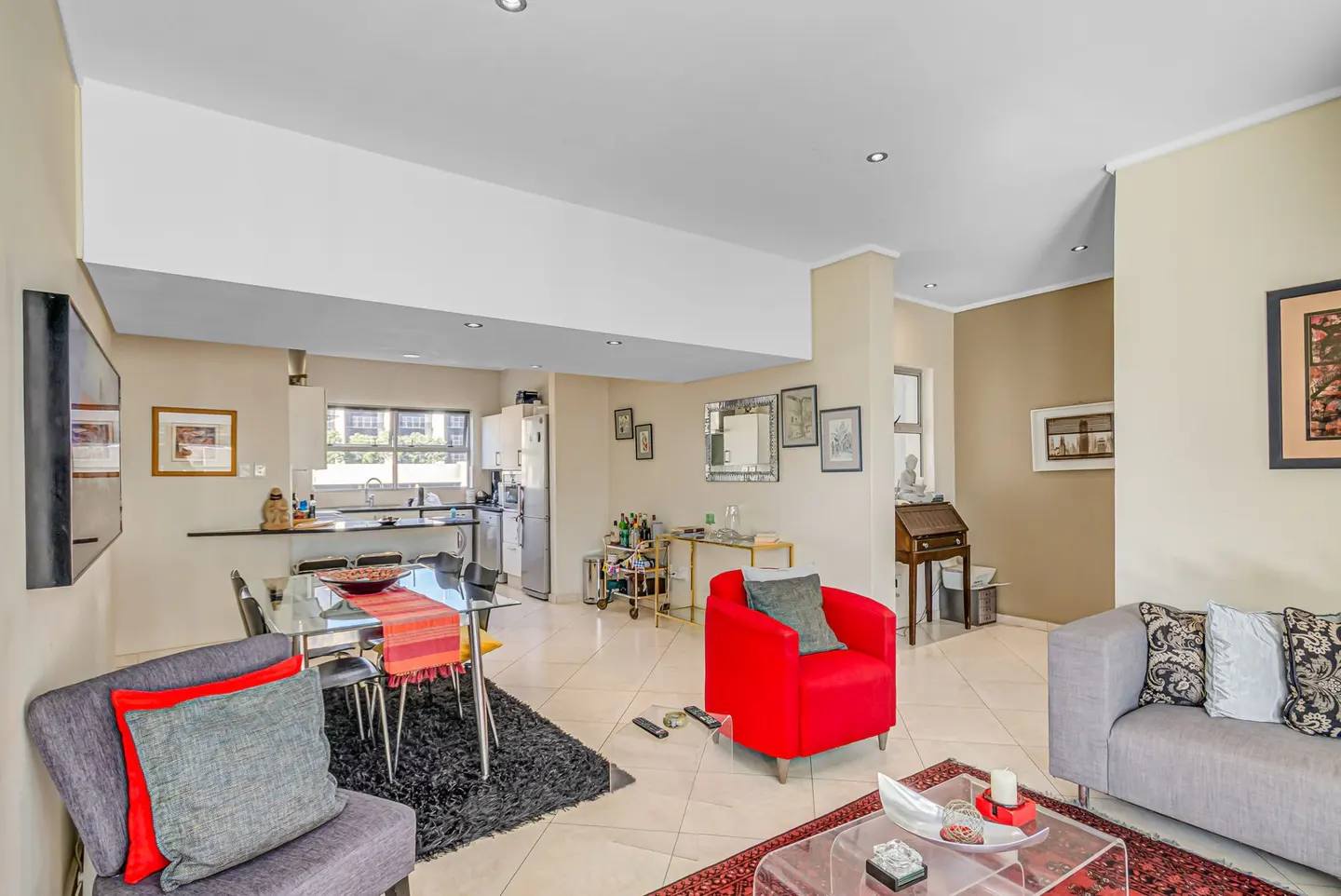 Unit 404a Jade, 10 Lower Rd, Morningside, Sandton Low Res (3mb - Prop24)-2.jpg