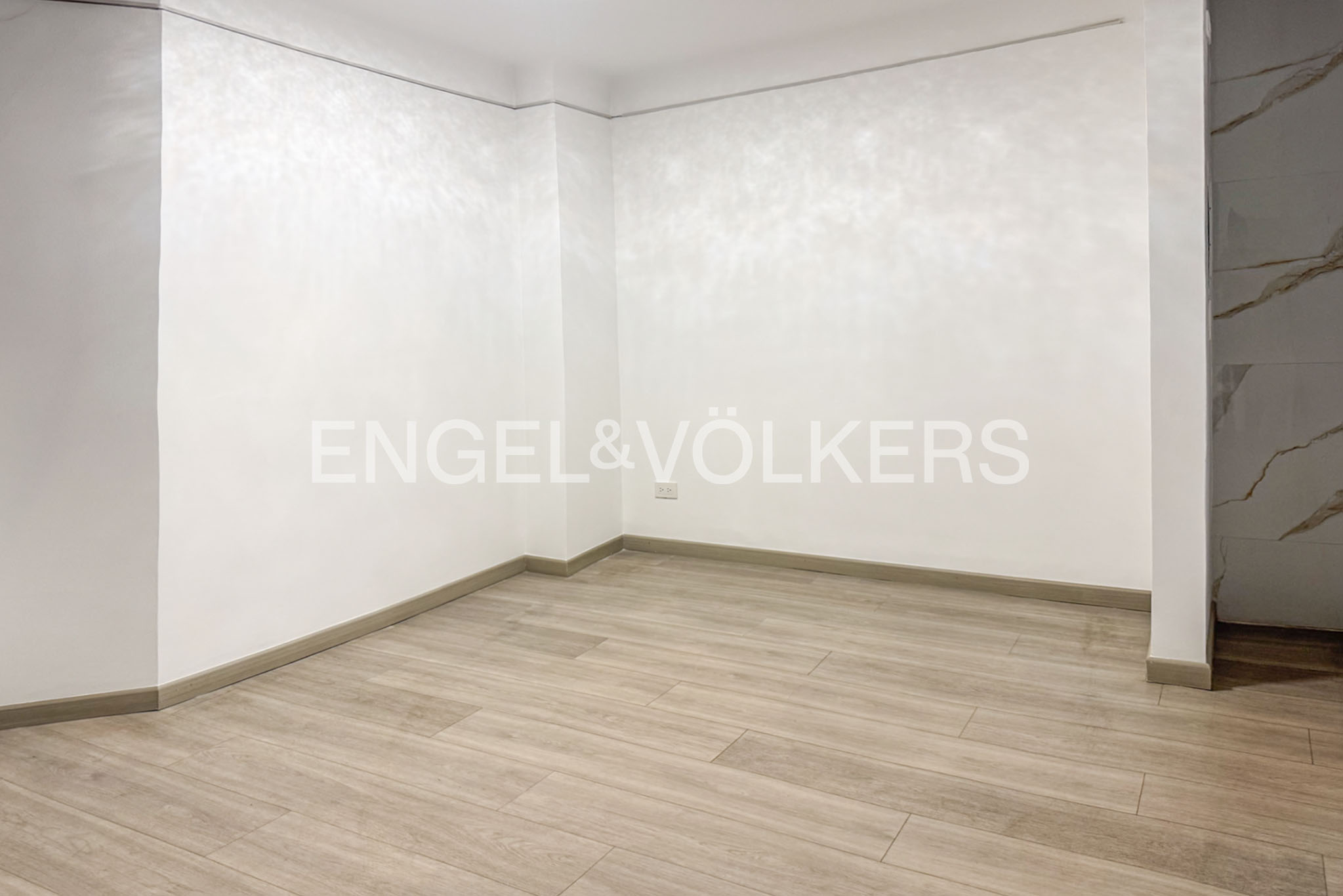 Apartamento con terraza para arriendo en Chicó norte