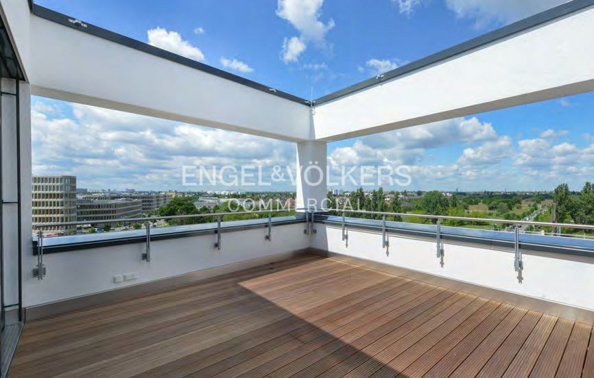 Großzügiges Büro mit eigener Dachterrasse