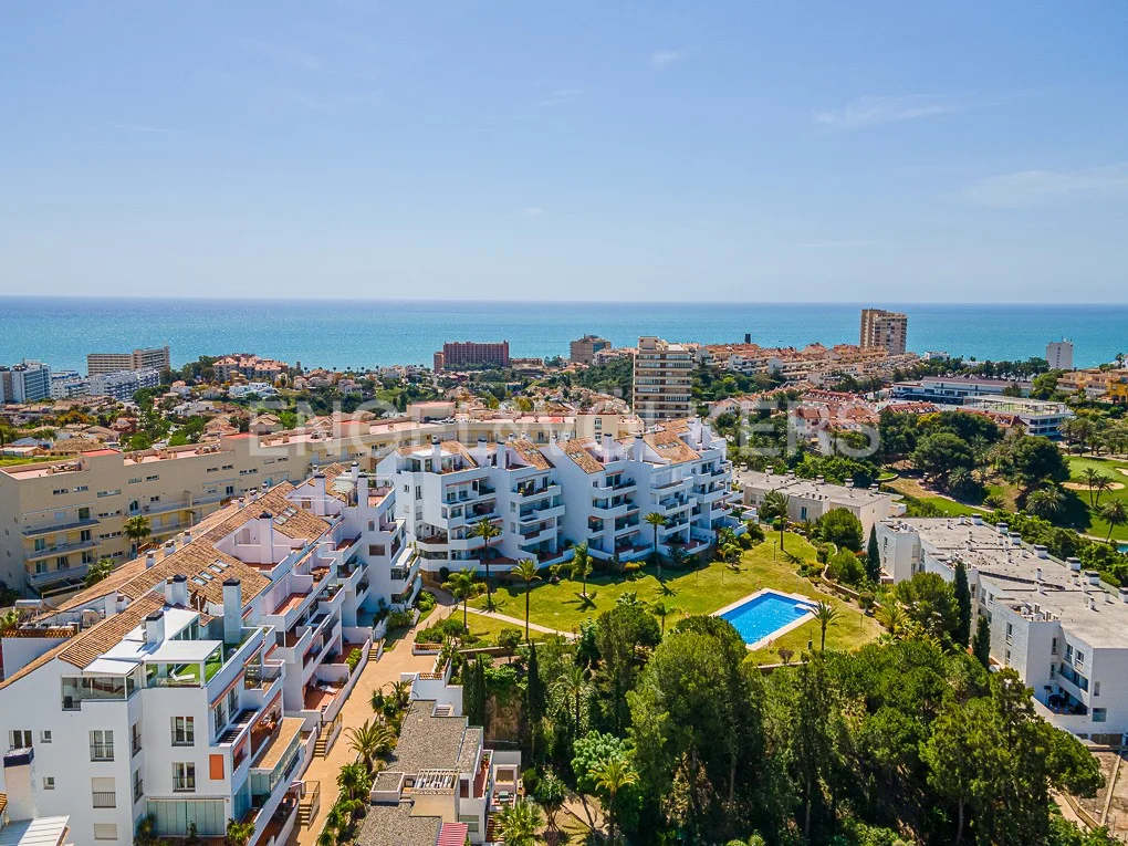 5-bedroom duplex apartment with sea and golf course views