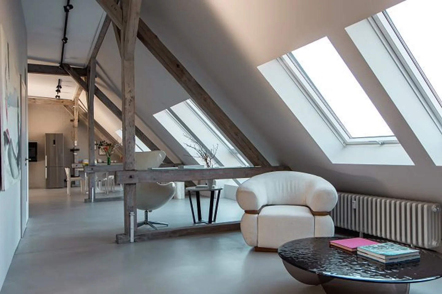 STADTFLUCHT: Exklusives, möbliertes Studio mit modernem Design - Photo 1