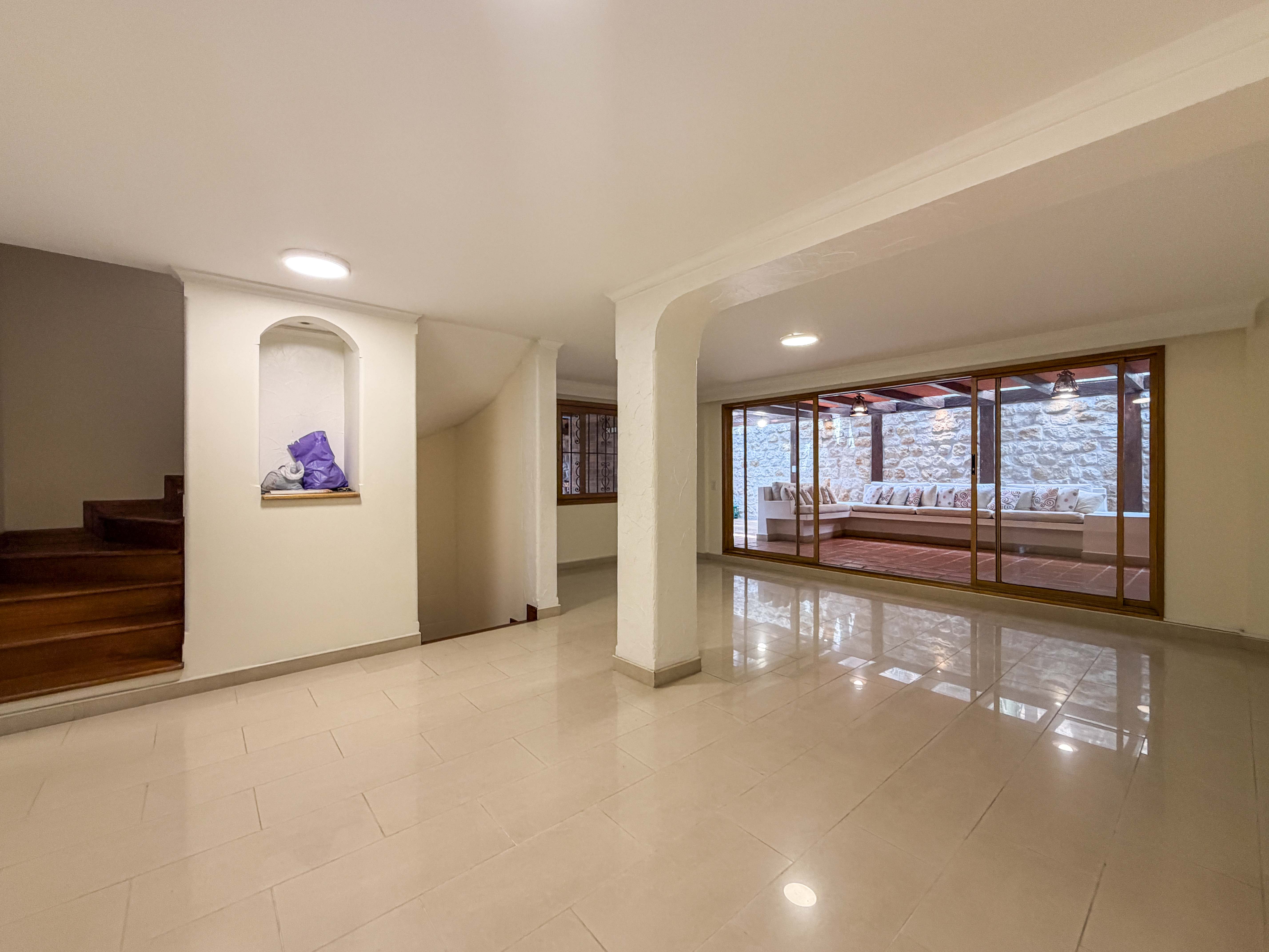 Casa con terrazas para venta en La Frontera