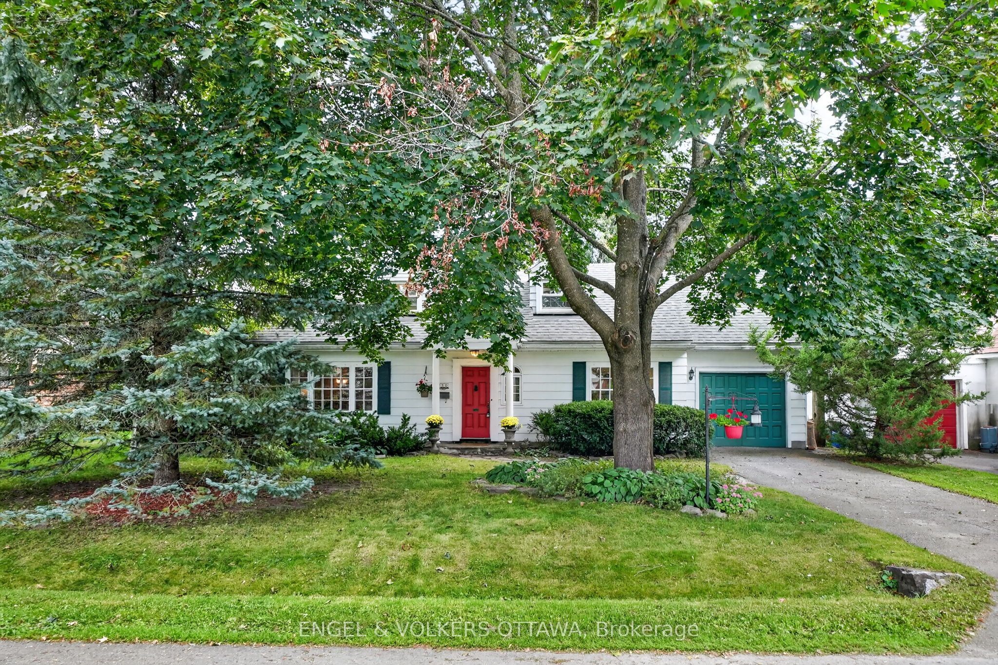 Charming Cape Cod-Inspired Home in Faircrest Heights