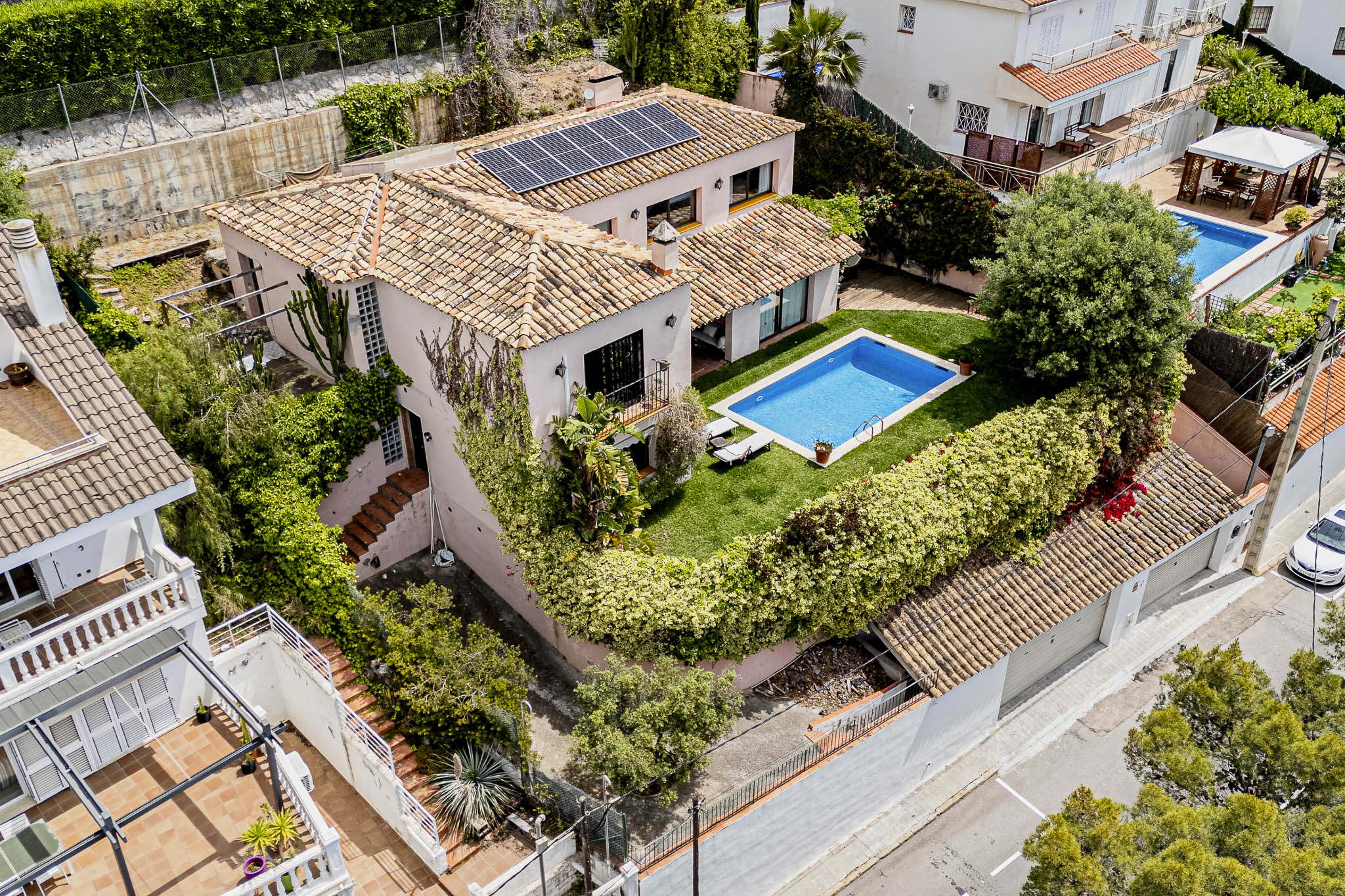 Descubra una villa exclusiva en Sitges : Privacidad y vistas al mar