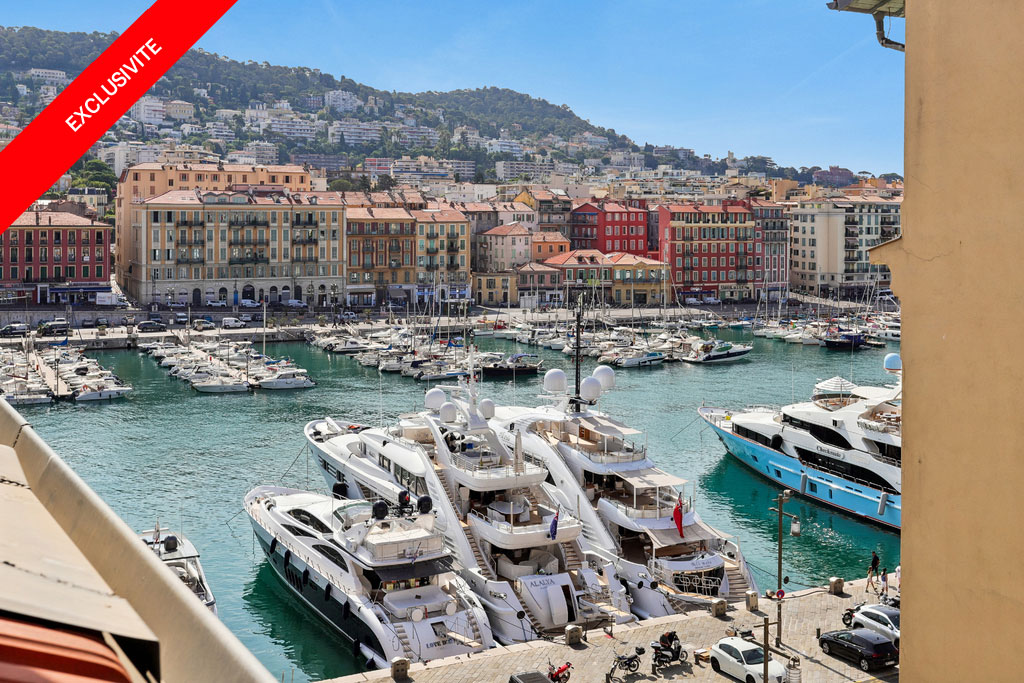 Unique apartment with a view of Nice Port