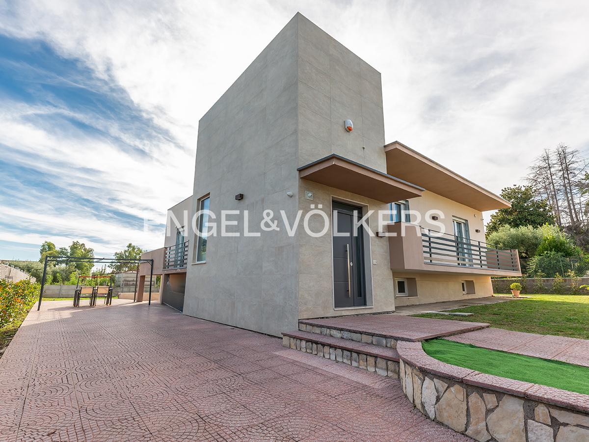 Exclusive villa near Aprilia city centre